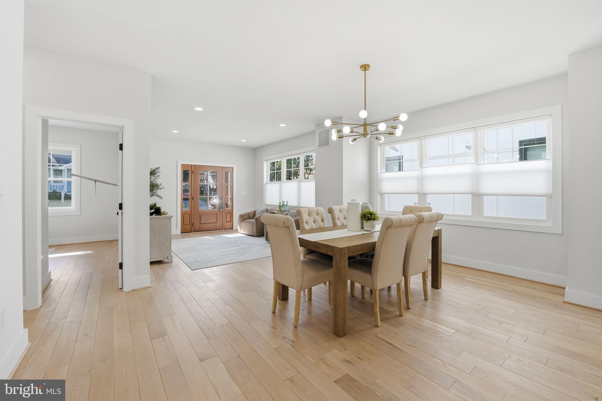 CLARENDON - Residential