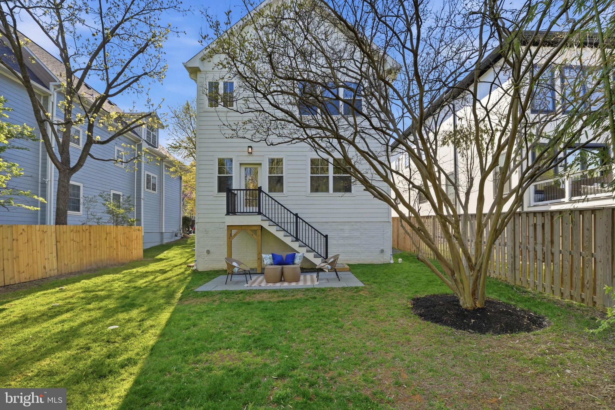 CLARENDON - Residential