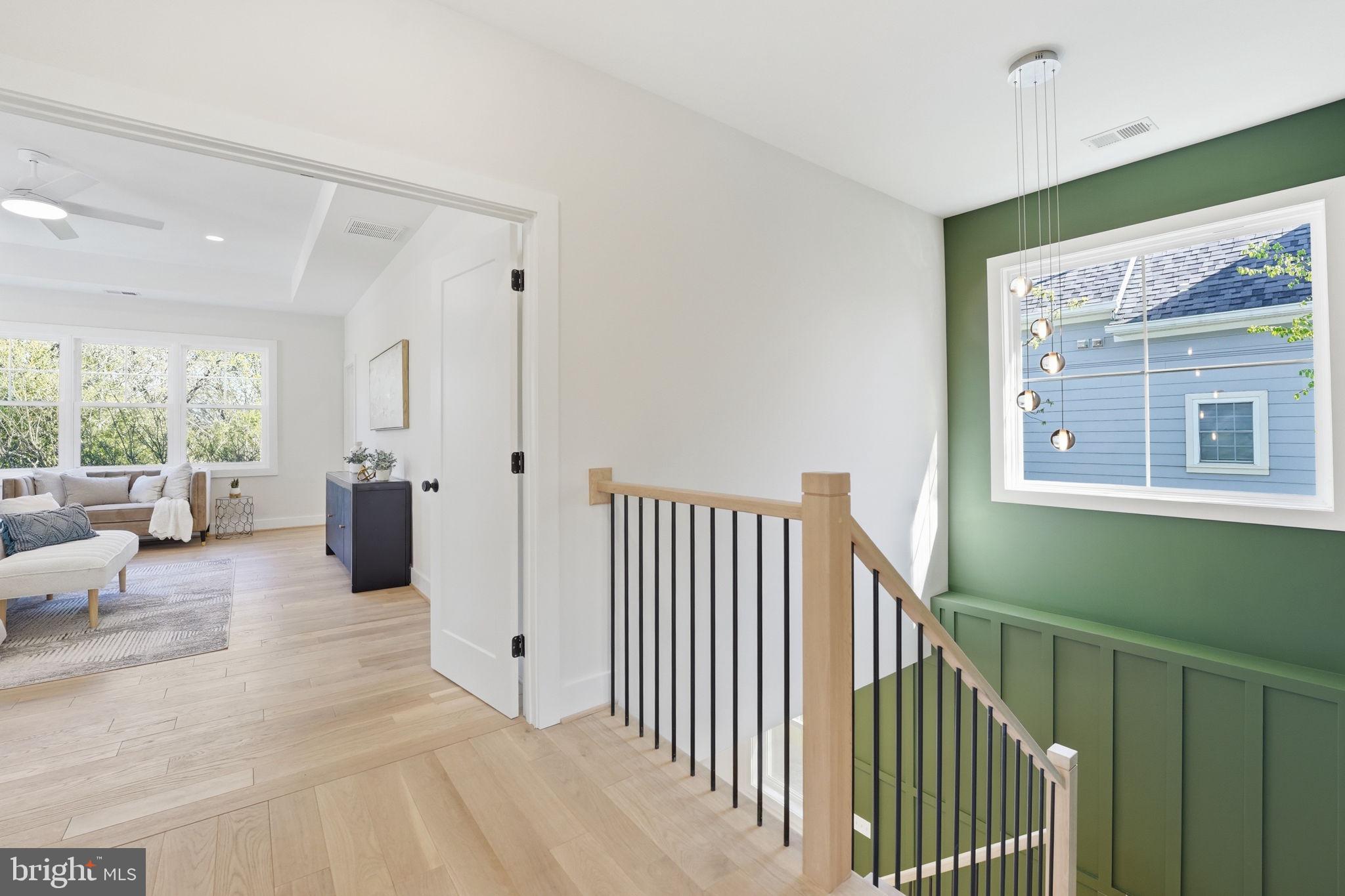 CLARENDON - Residential