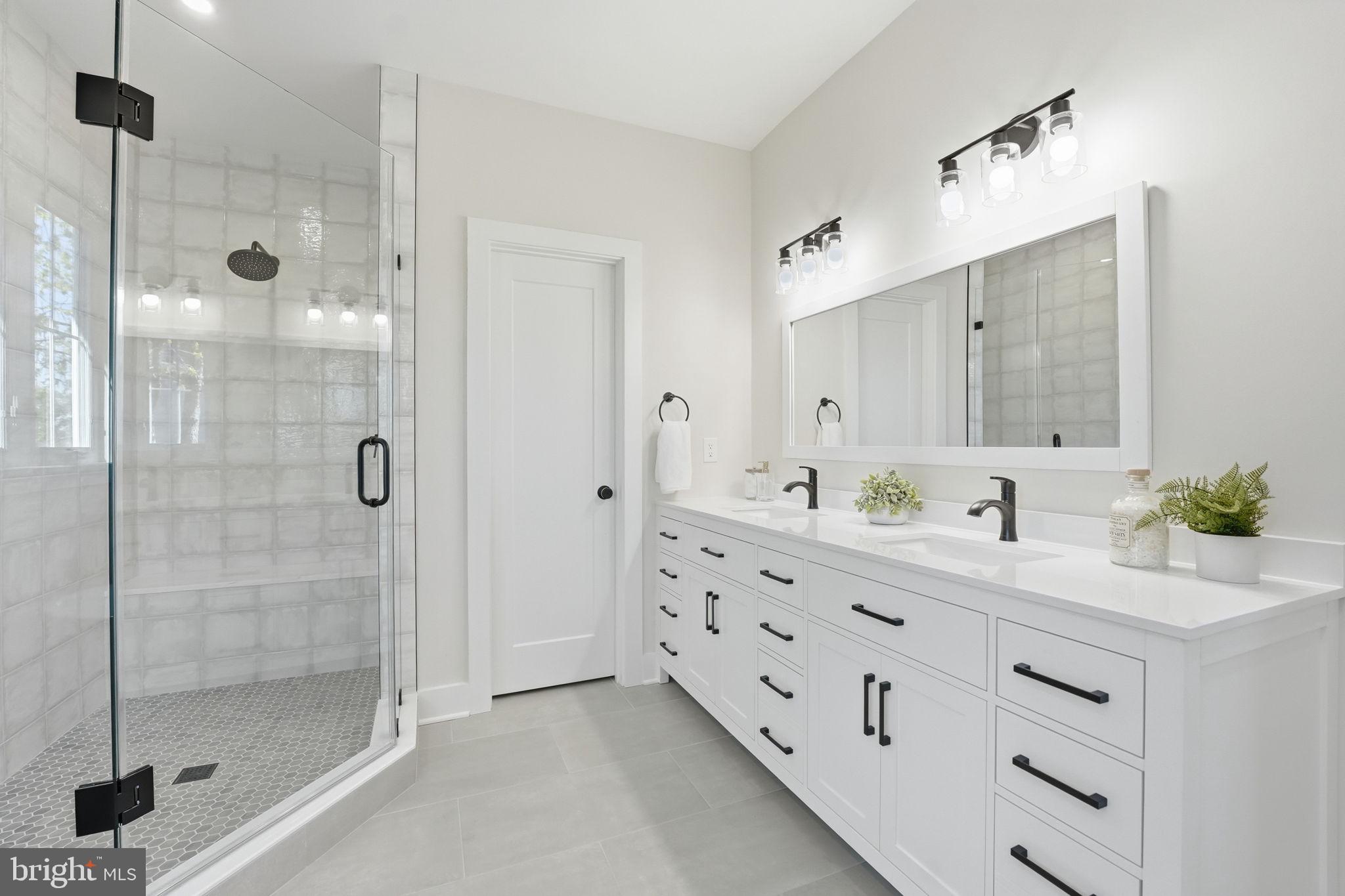 CLARENDON - Residential