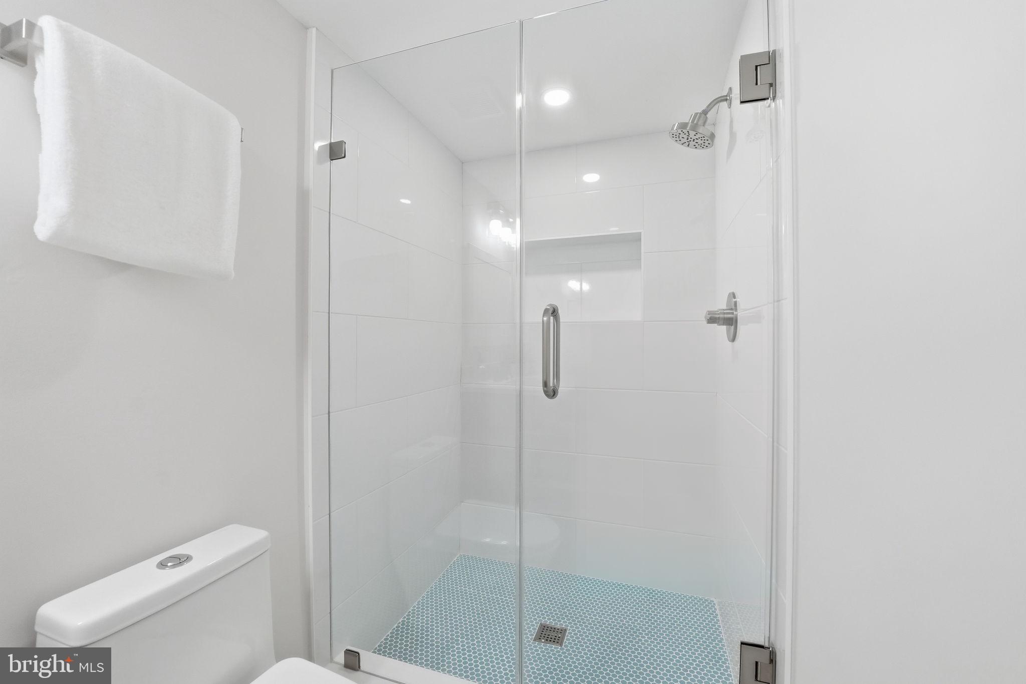 CLARENDON - Residential