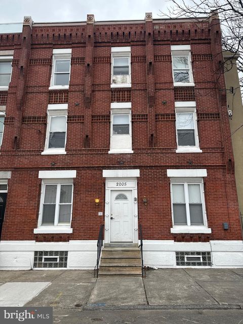 Townhouse For Rent - 2005 N 16th Street #3B<br/> PHILADELPHIA, PA 19121