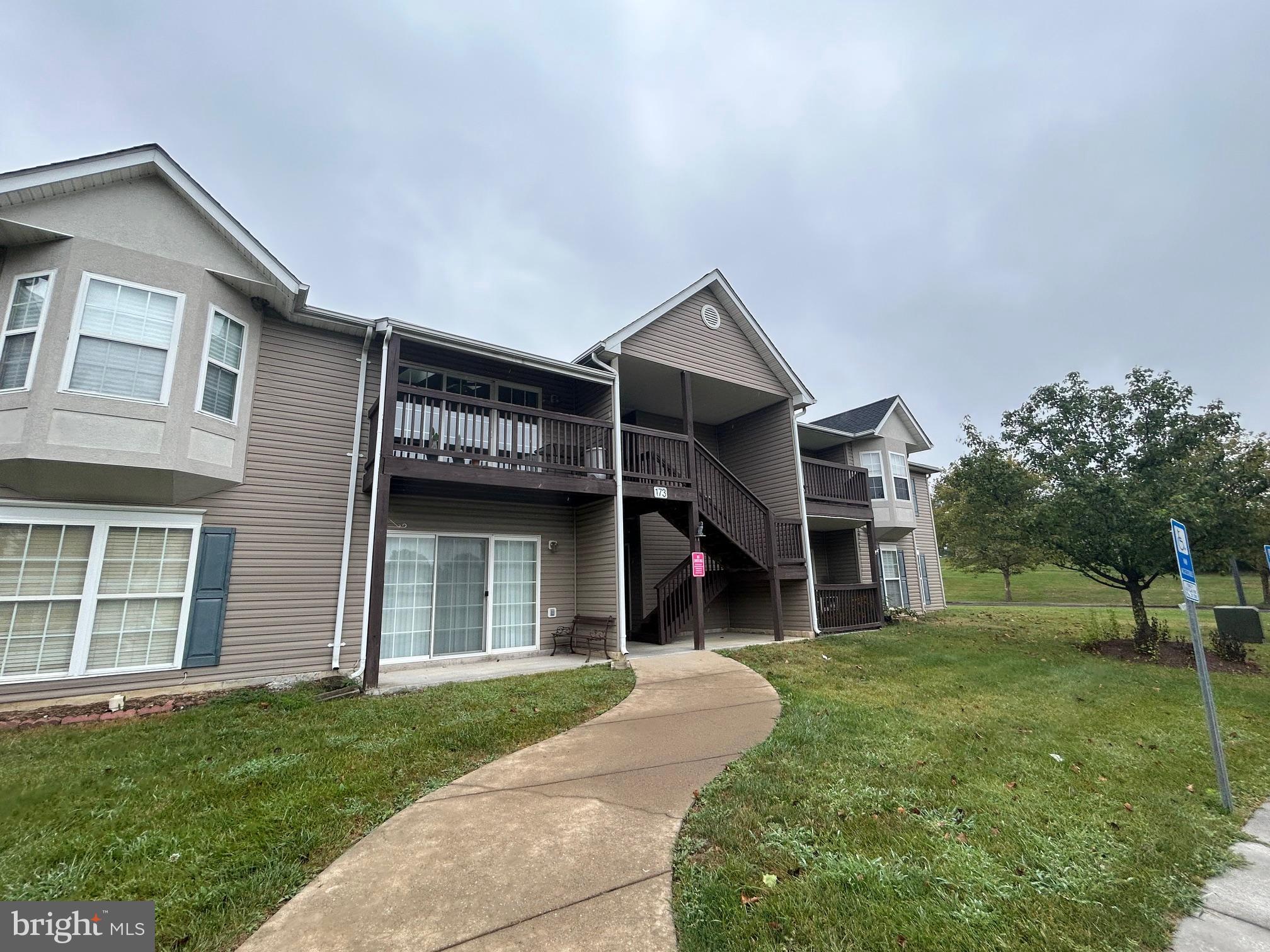 173 BROOKLAND COURT 1 1