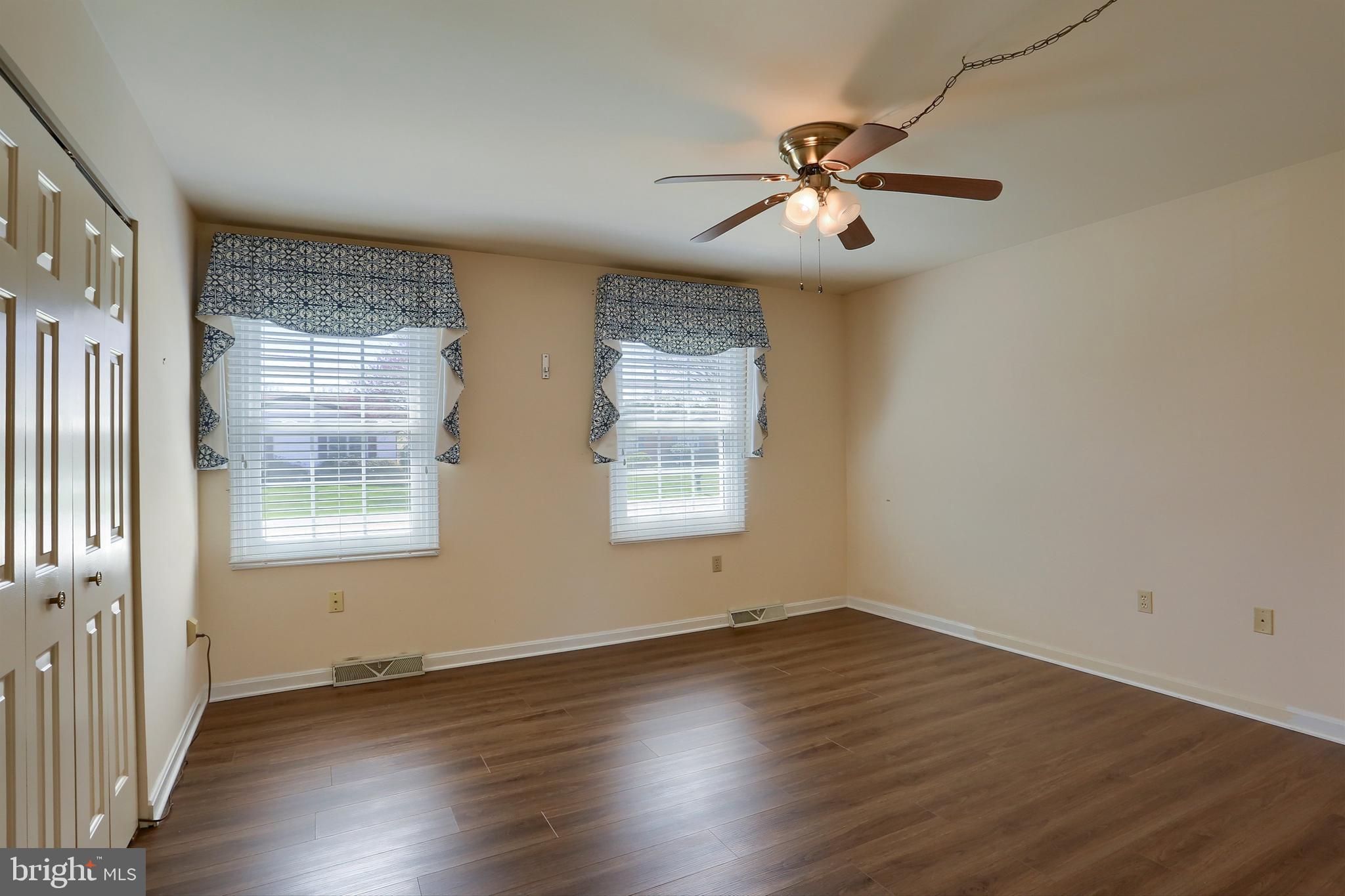 JONATHAN PARK - Residential