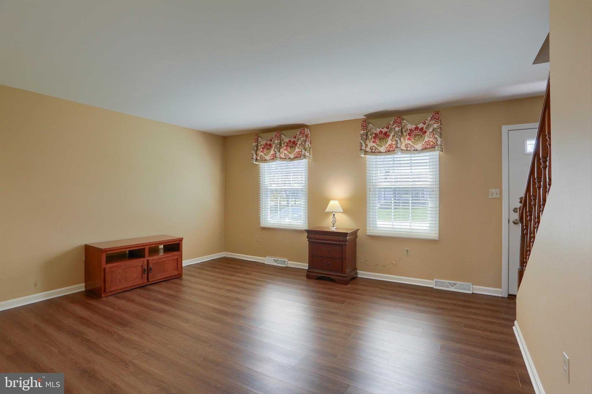 JONATHAN PARK - Residential