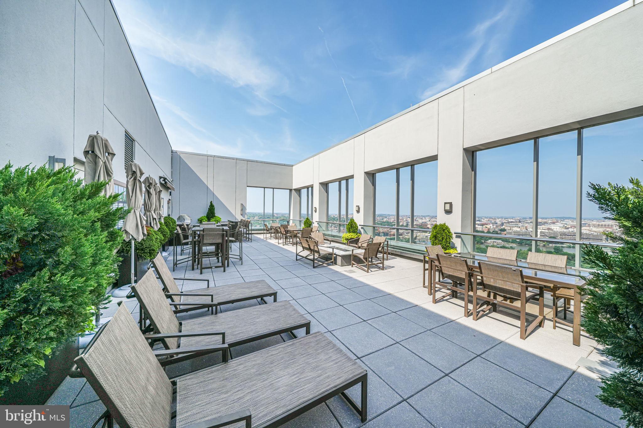 THE WATERVIEW - Residential