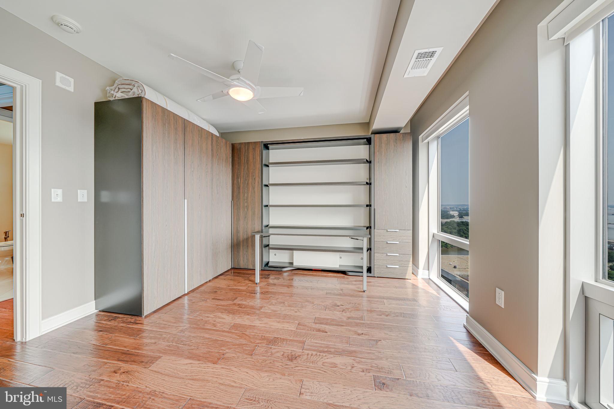 THE WATERVIEW - Residential