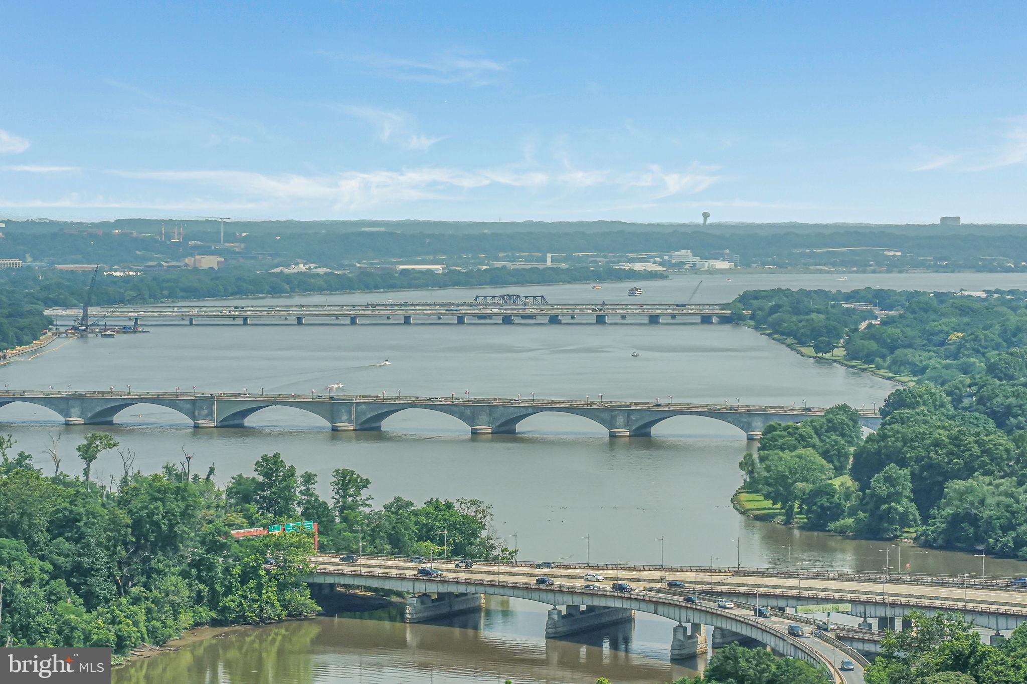 THE WATERVIEW - Residential