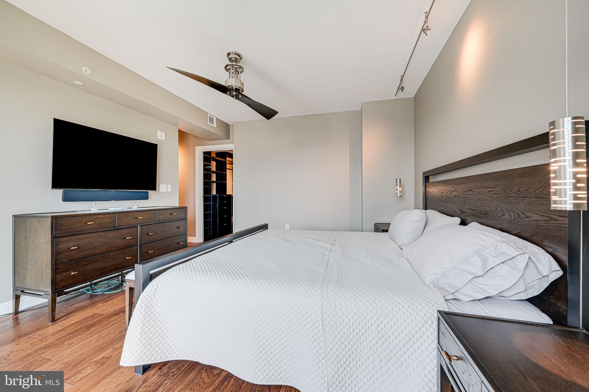 THE WATERVIEW - Residential