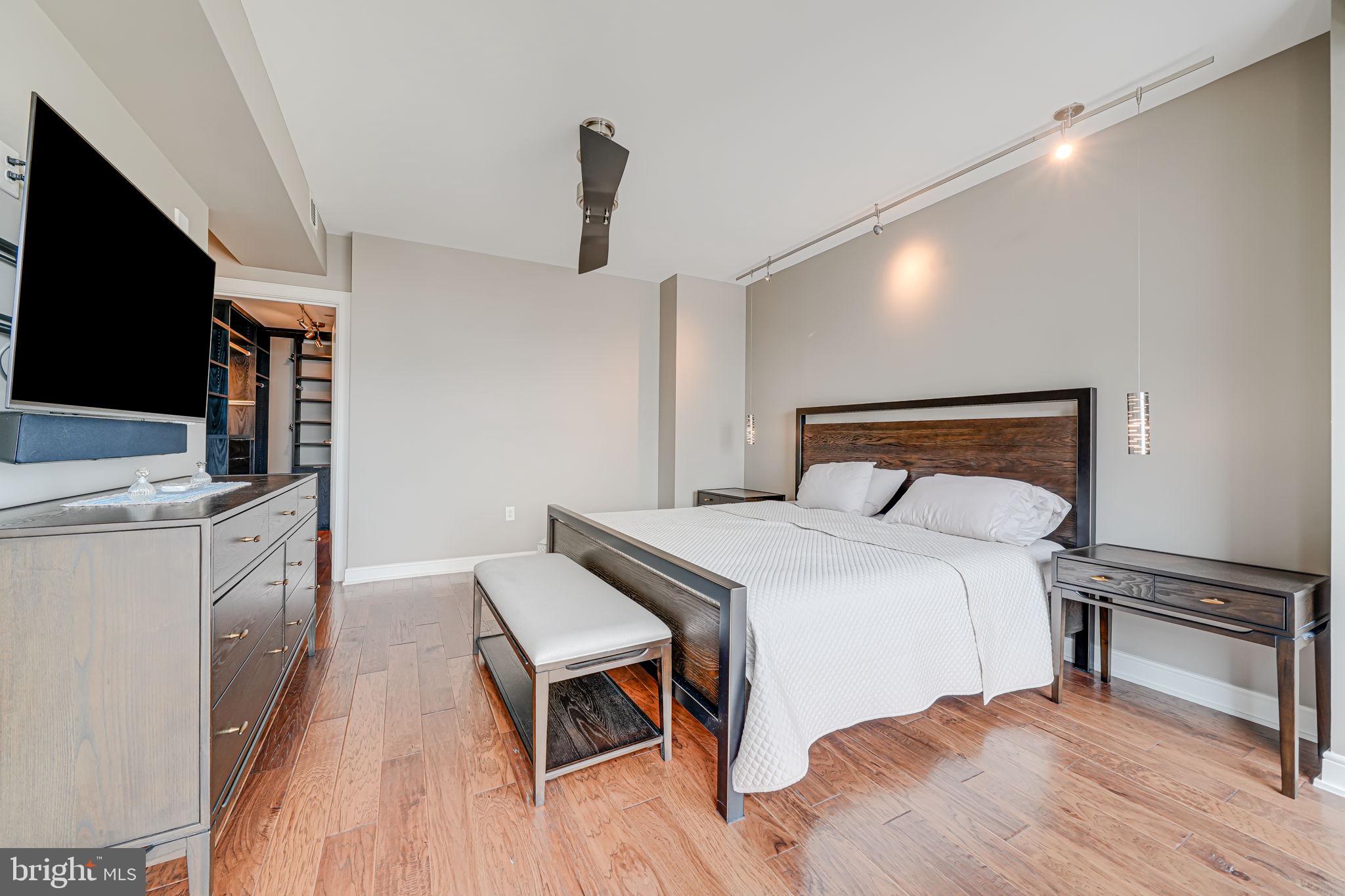 THE WATERVIEW - Residential