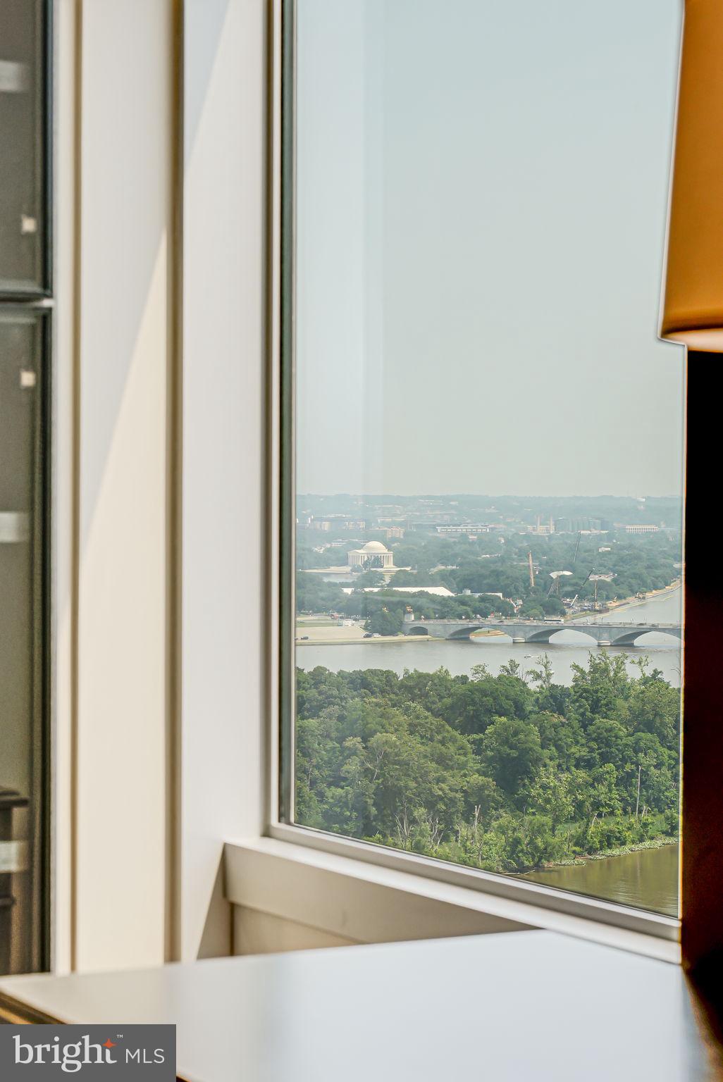 THE WATERVIEW - Residential