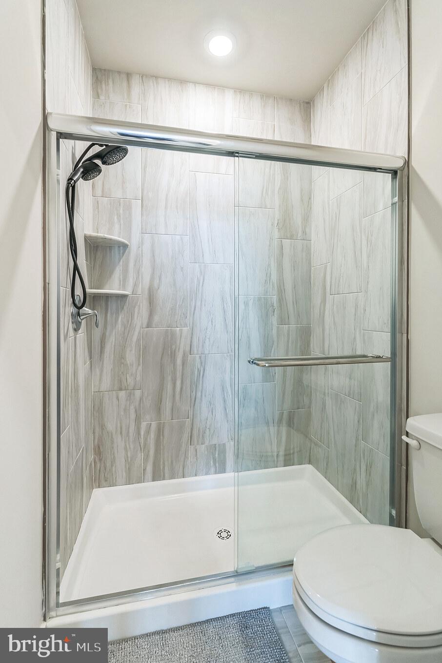 STEELPOINTE - Residential