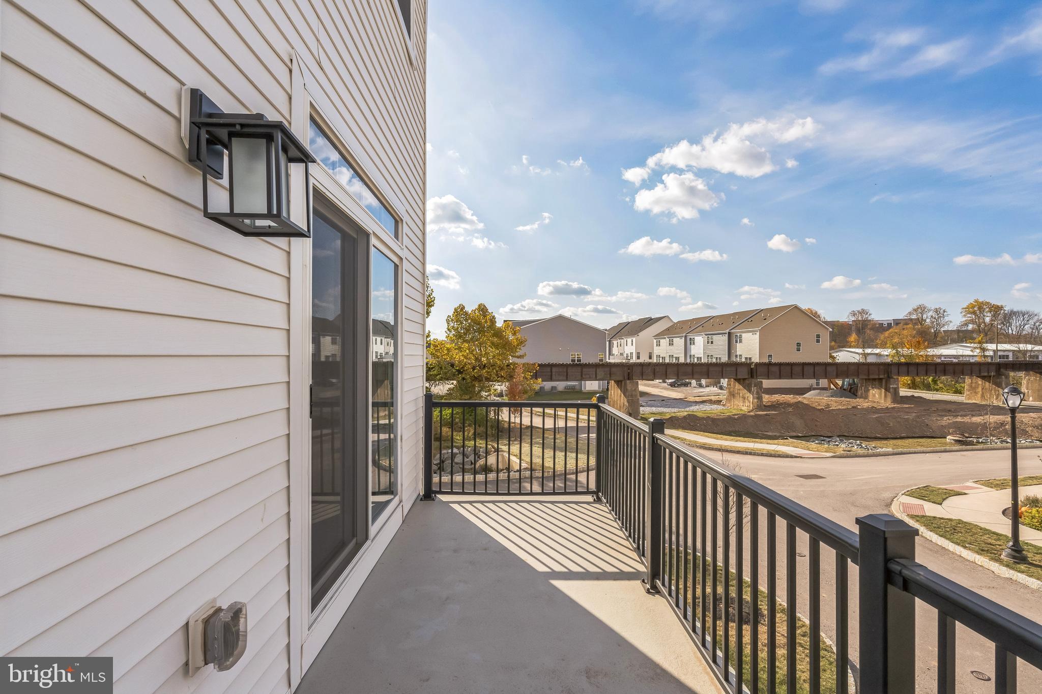 STEELPOINTE - Residential