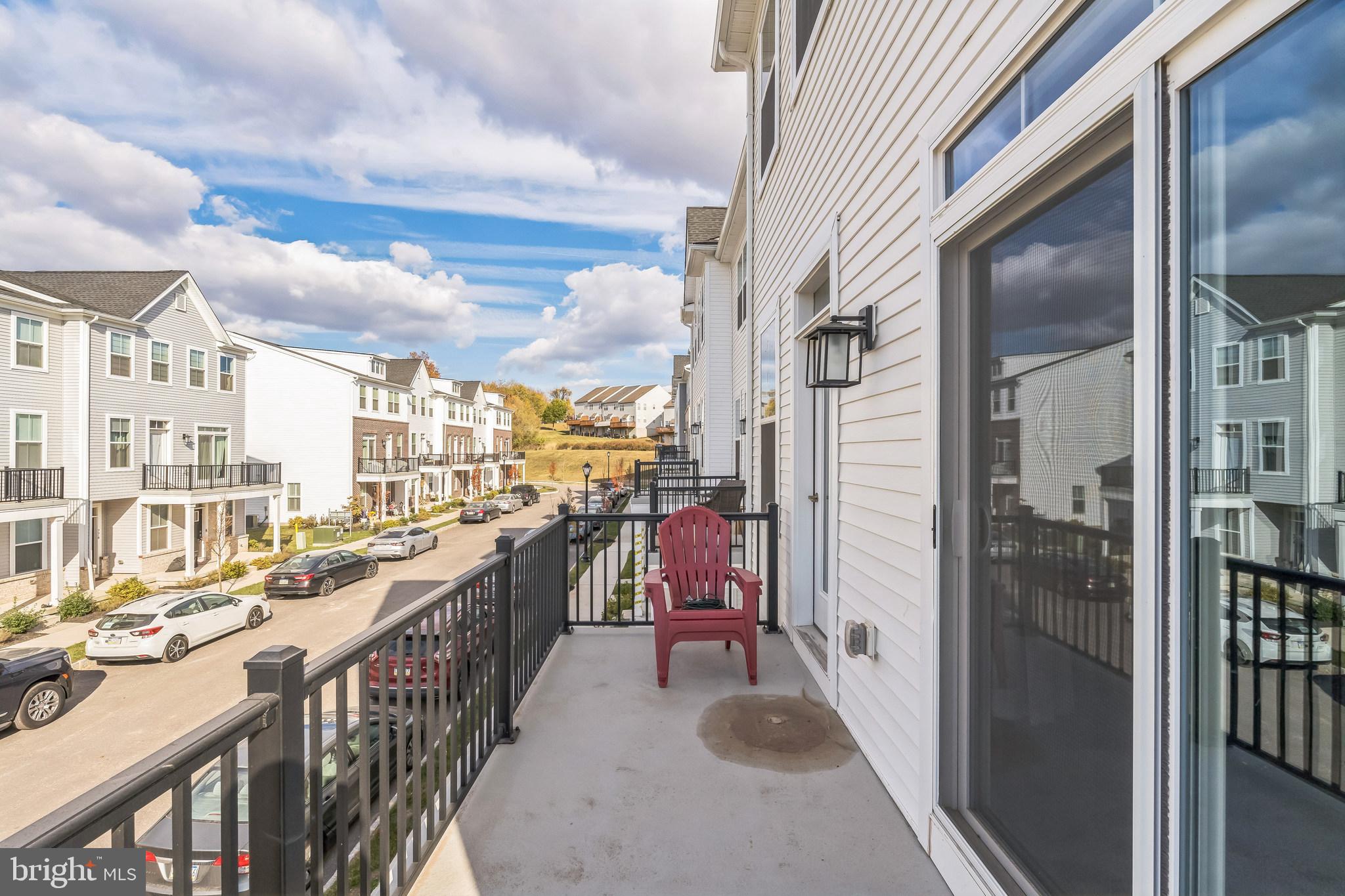 STEELPOINTE - Residential