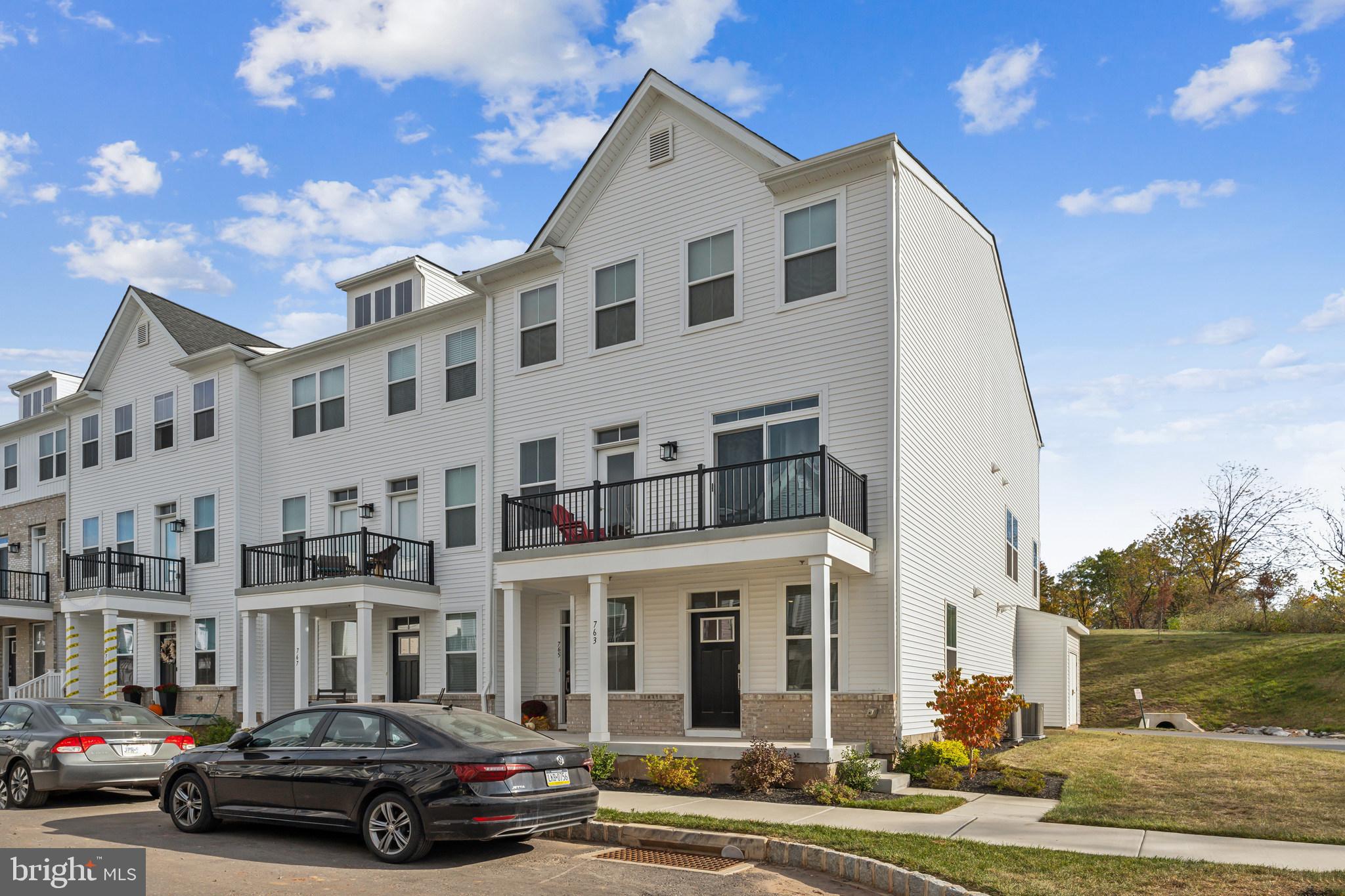 STEELPOINTE - Residential