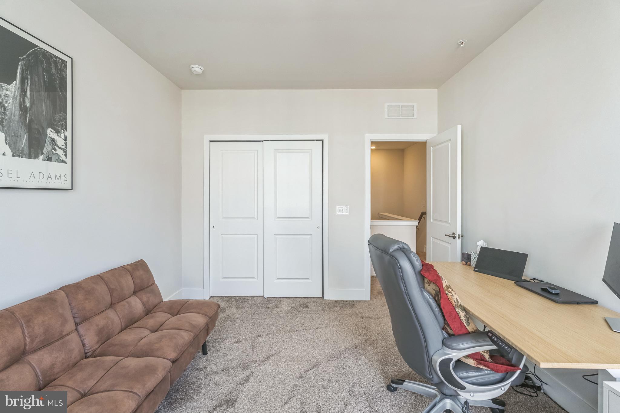 STEELPOINTE - Residential