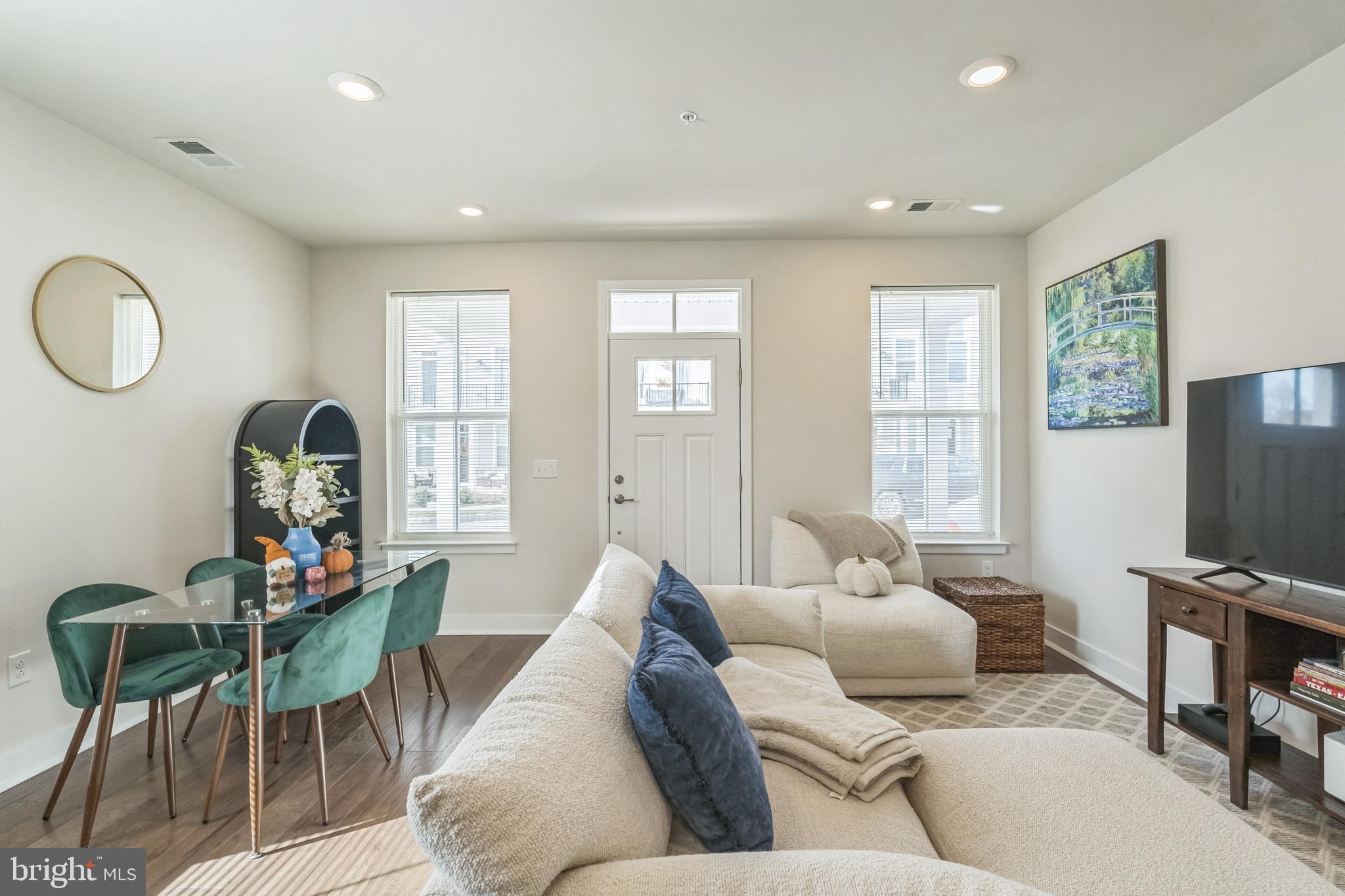 STEELPOINTE - Residential