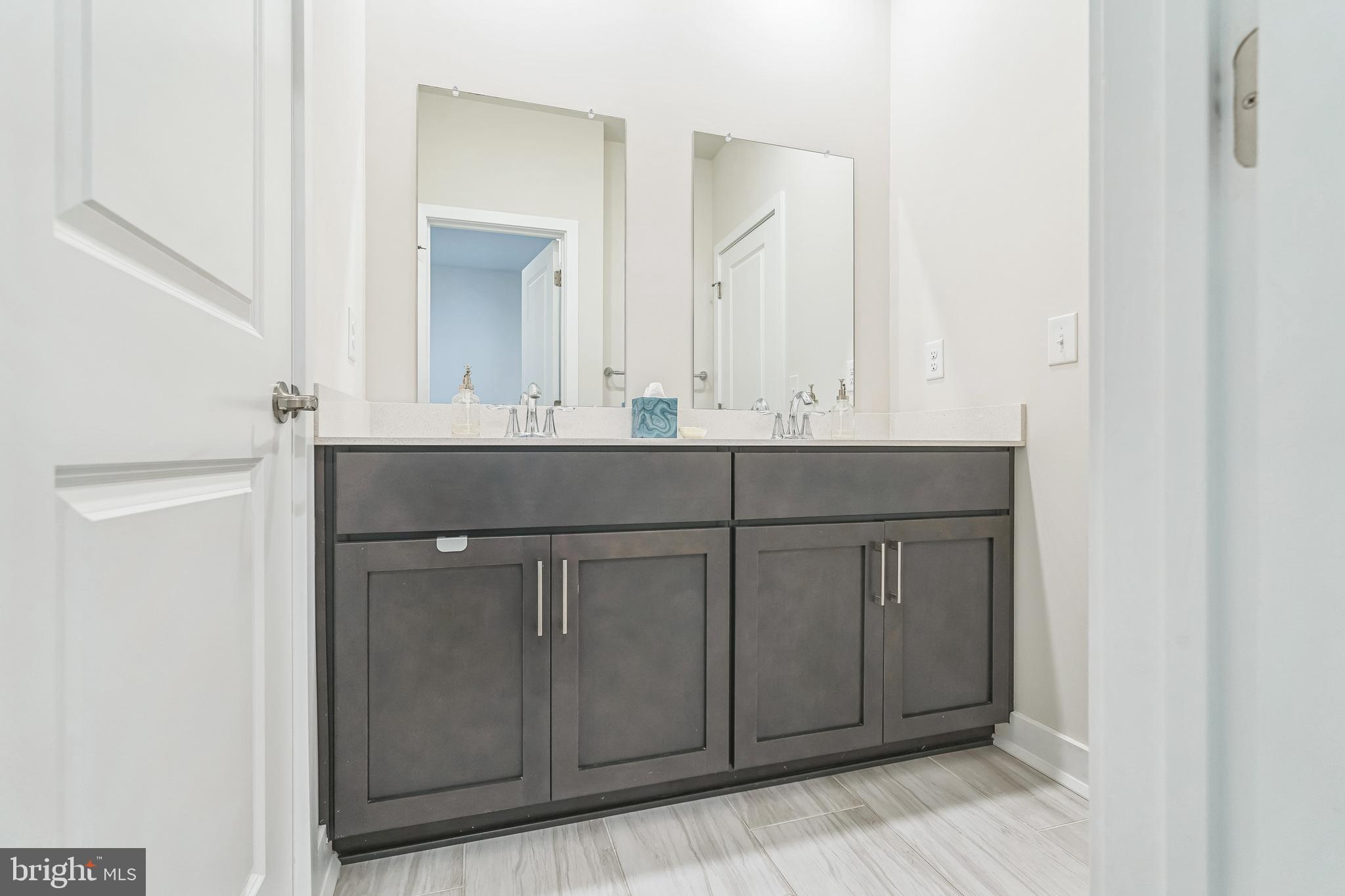 STEELPOINTE - Residential