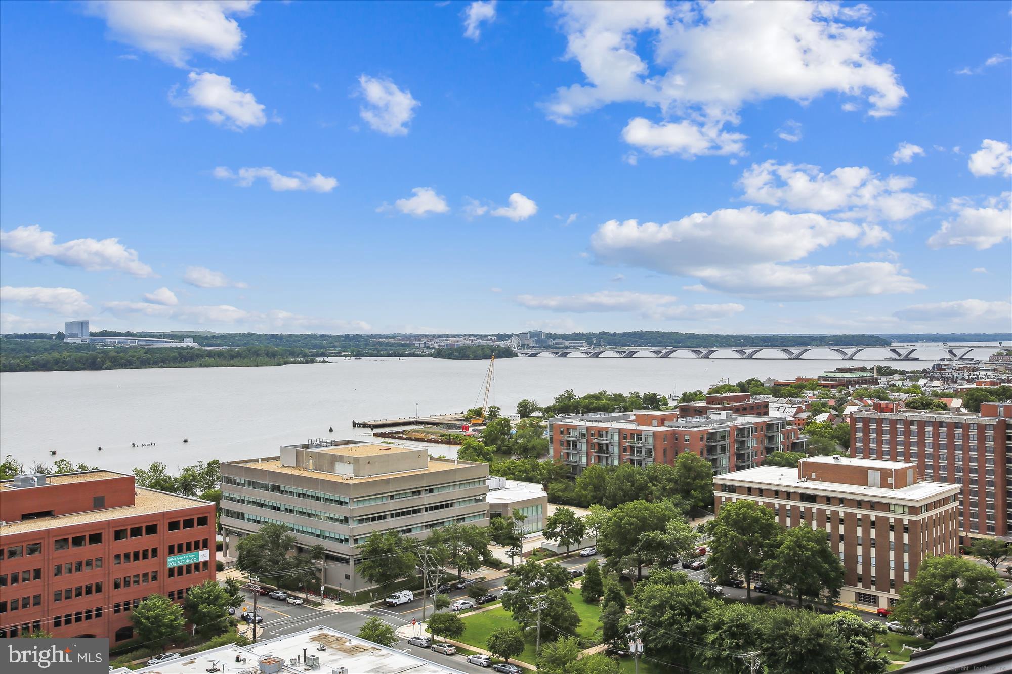OLD TOWN ALEXANDRIA - Residential Lease