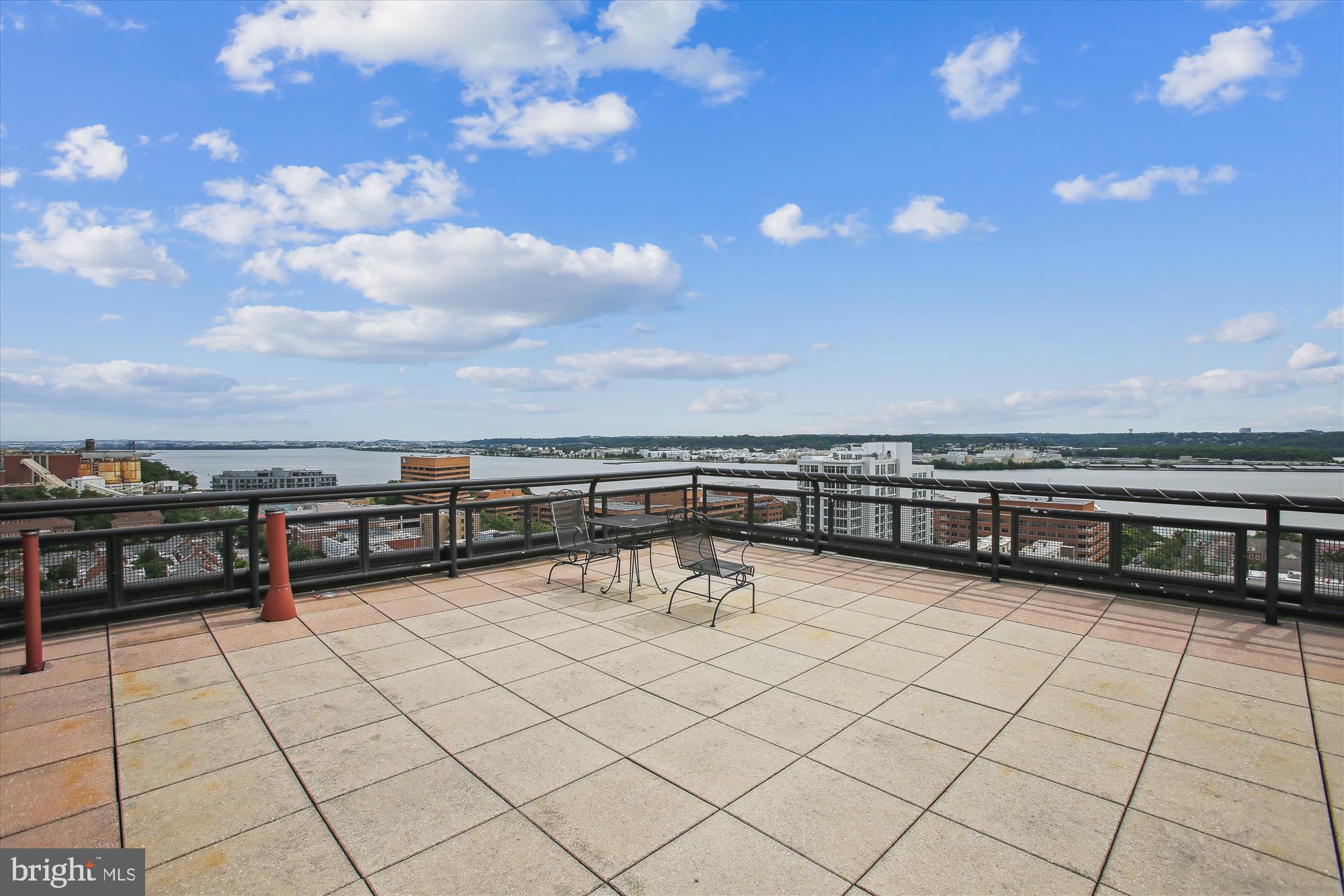 OLD TOWN ALEXANDRIA - Residential Lease