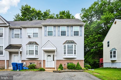 Townhouse For Sale - 126 Valerie Lane<br/> New Castle County, BEAR, DE 19701