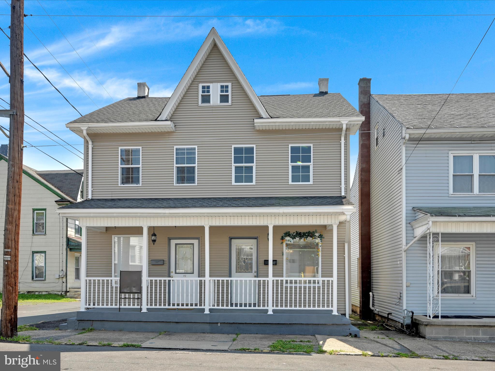 117 N OAK STREET