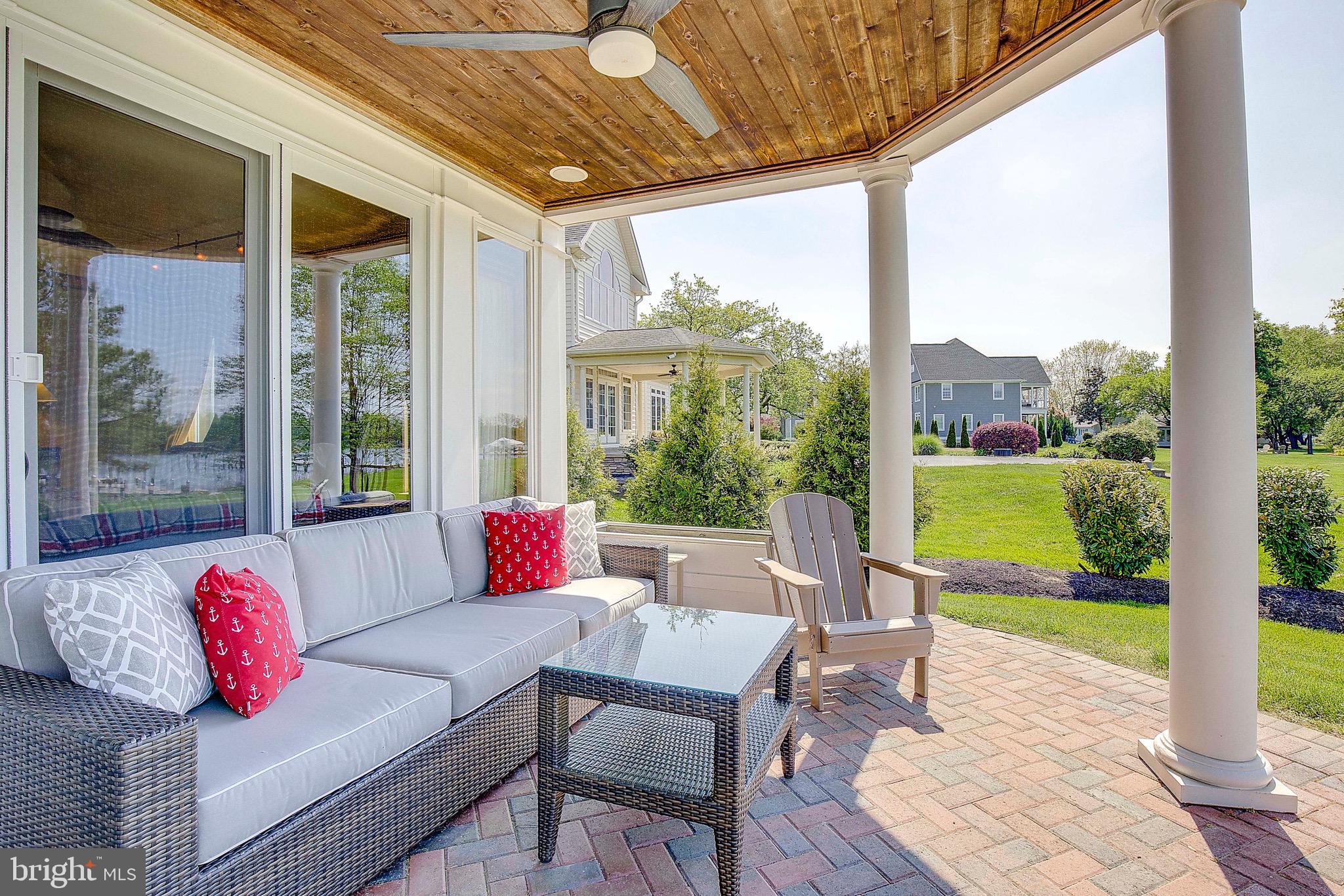 BENTONS PLEASURE - Residential