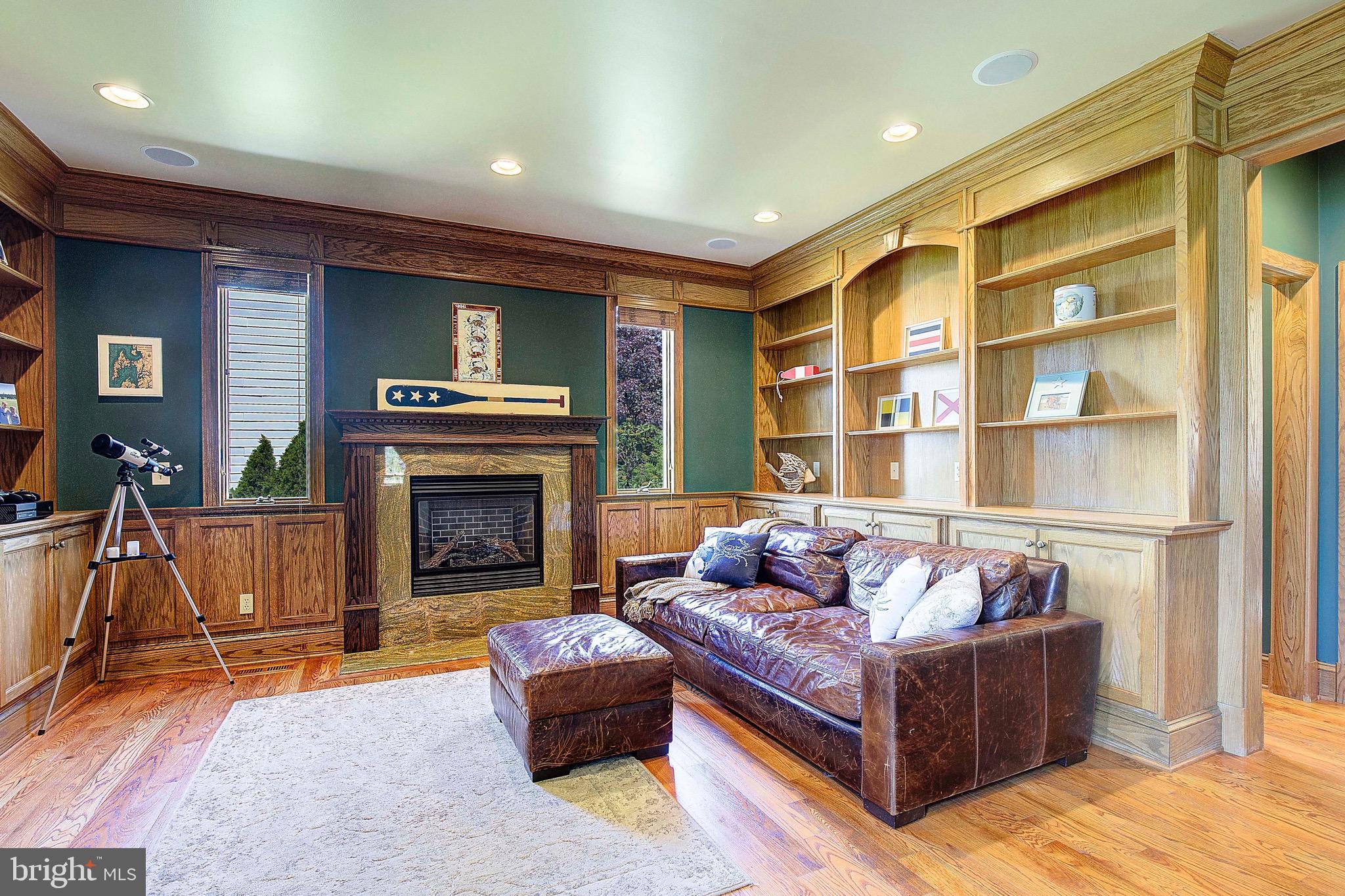 BENTONS PLEASURE - Residential