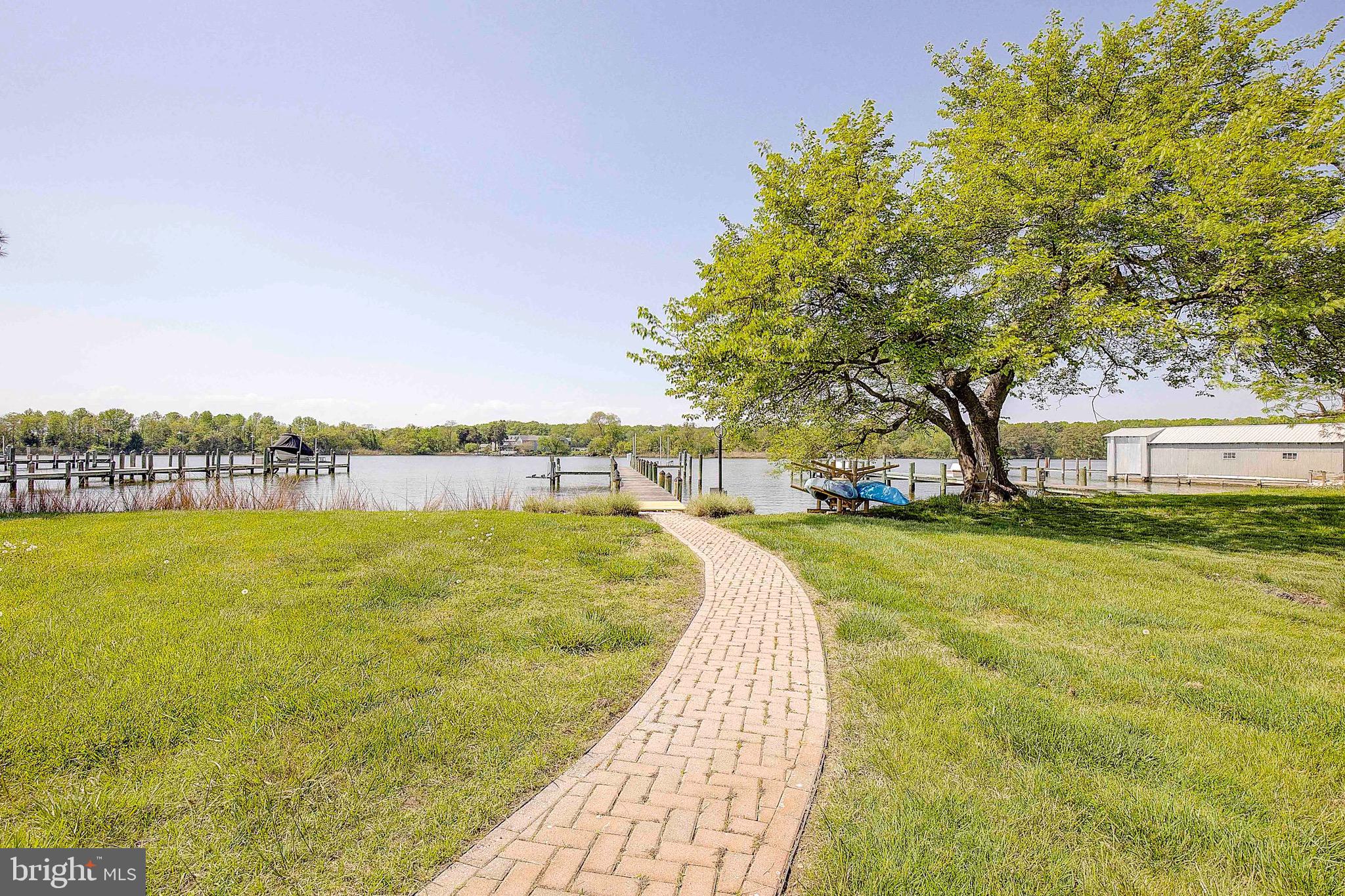 BENTONS PLEASURE - Residential