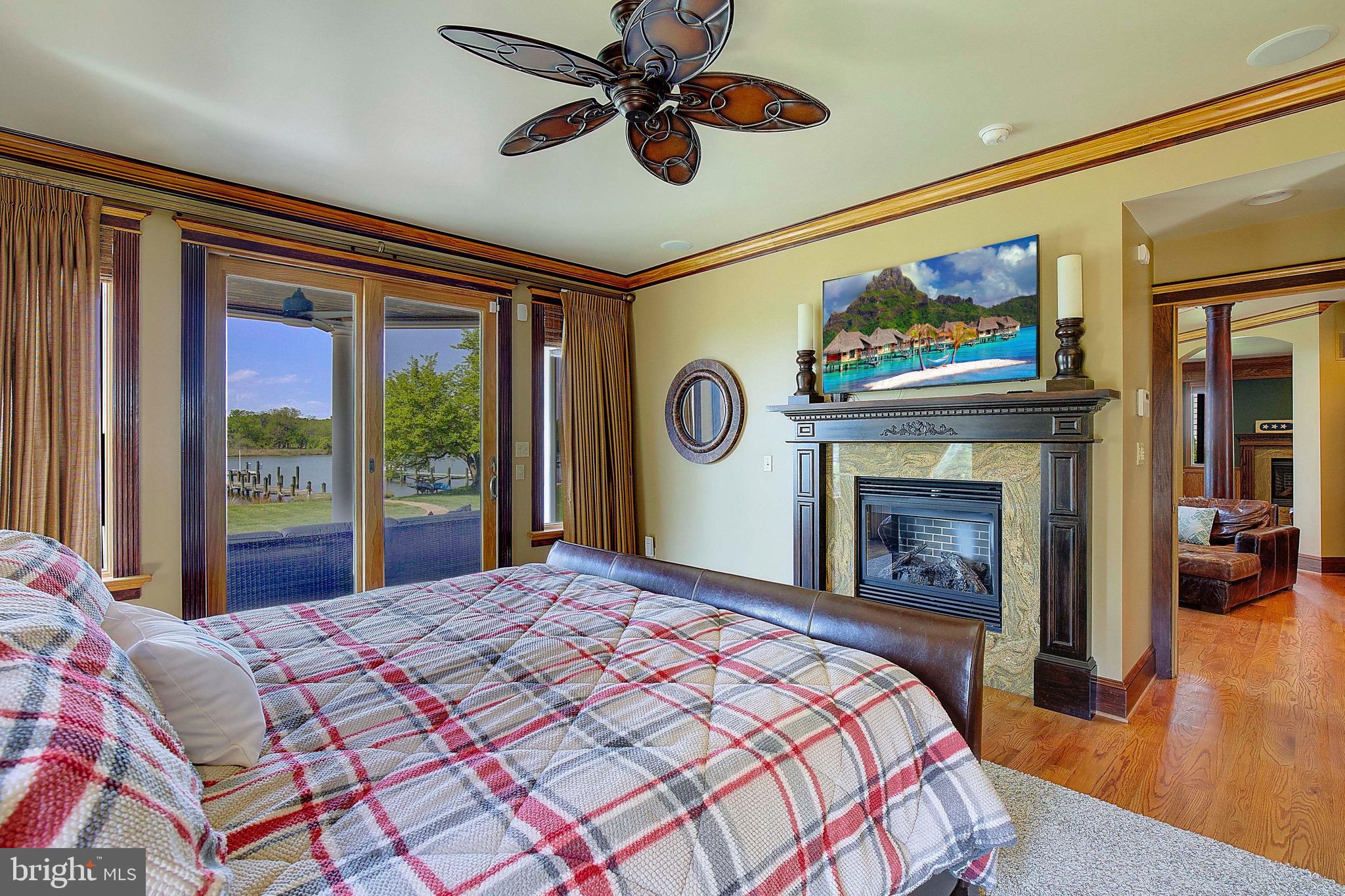 BENTONS PLEASURE - Residential