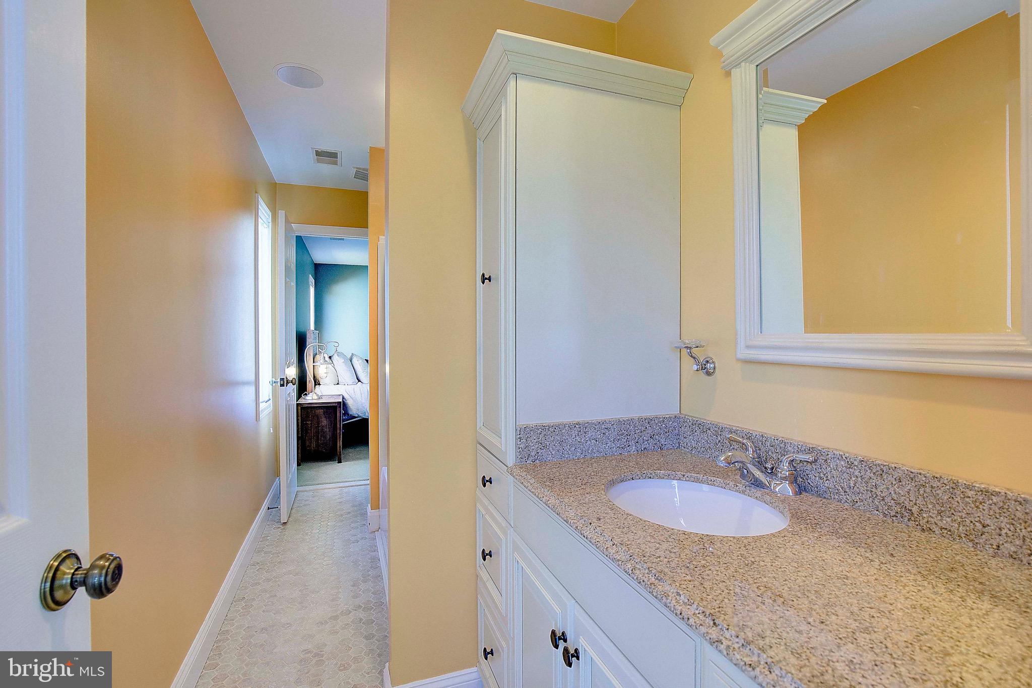 BENTONS PLEASURE - Residential