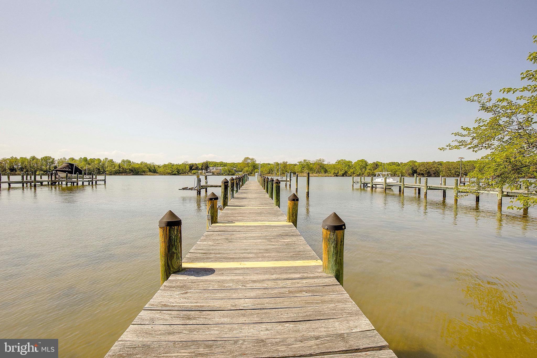 BENTONS PLEASURE - Residential