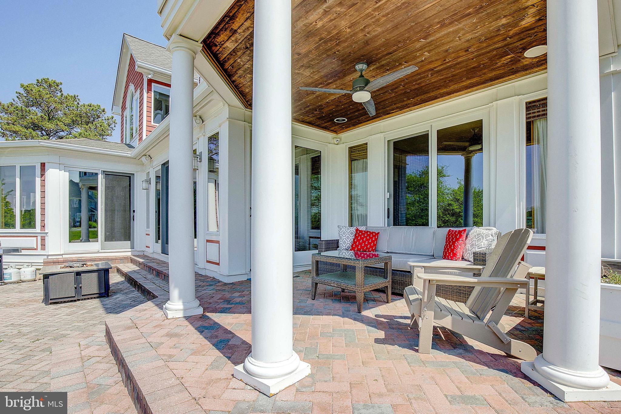 BENTONS PLEASURE - Residential