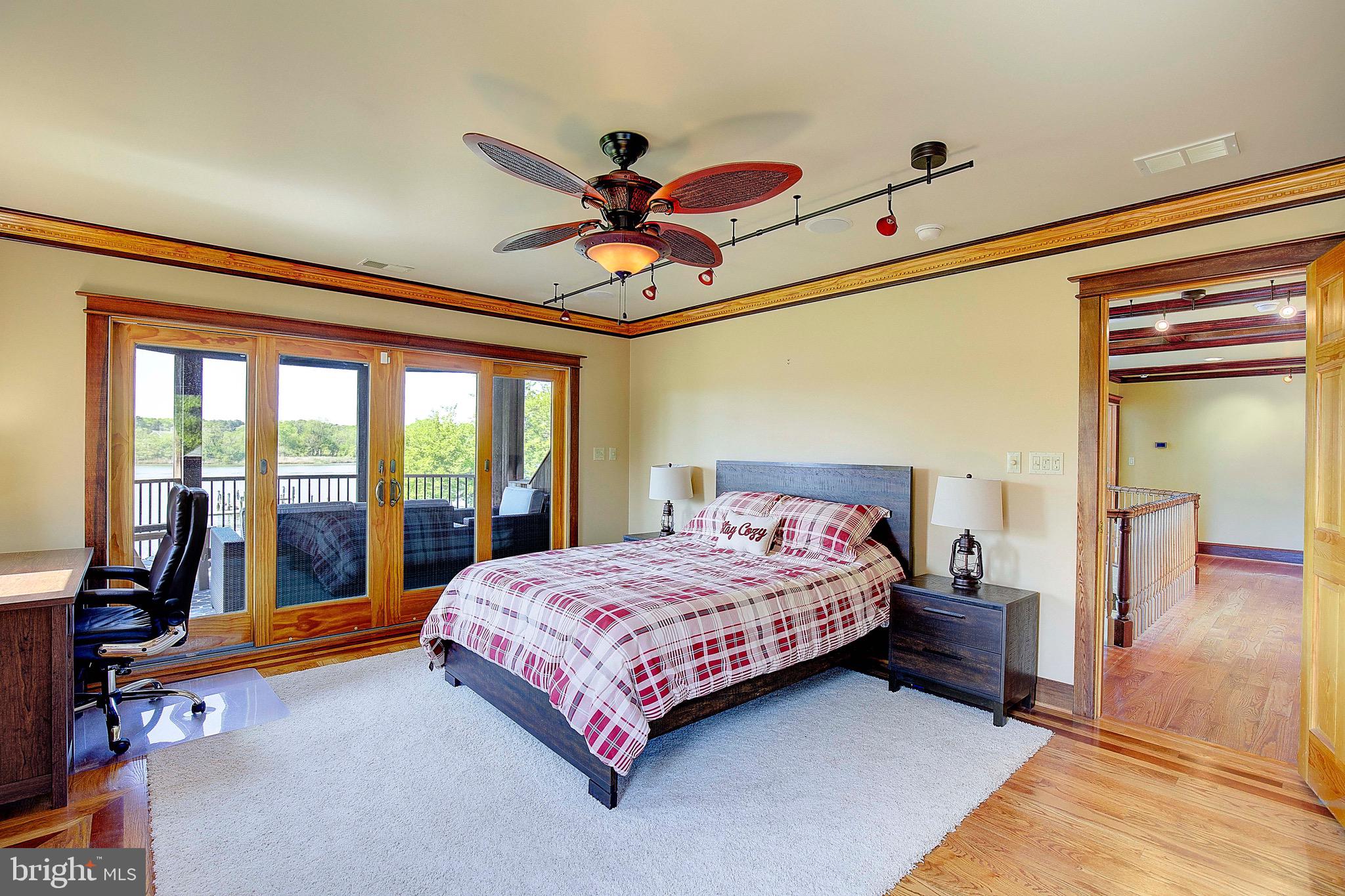 BENTONS PLEASURE - Residential