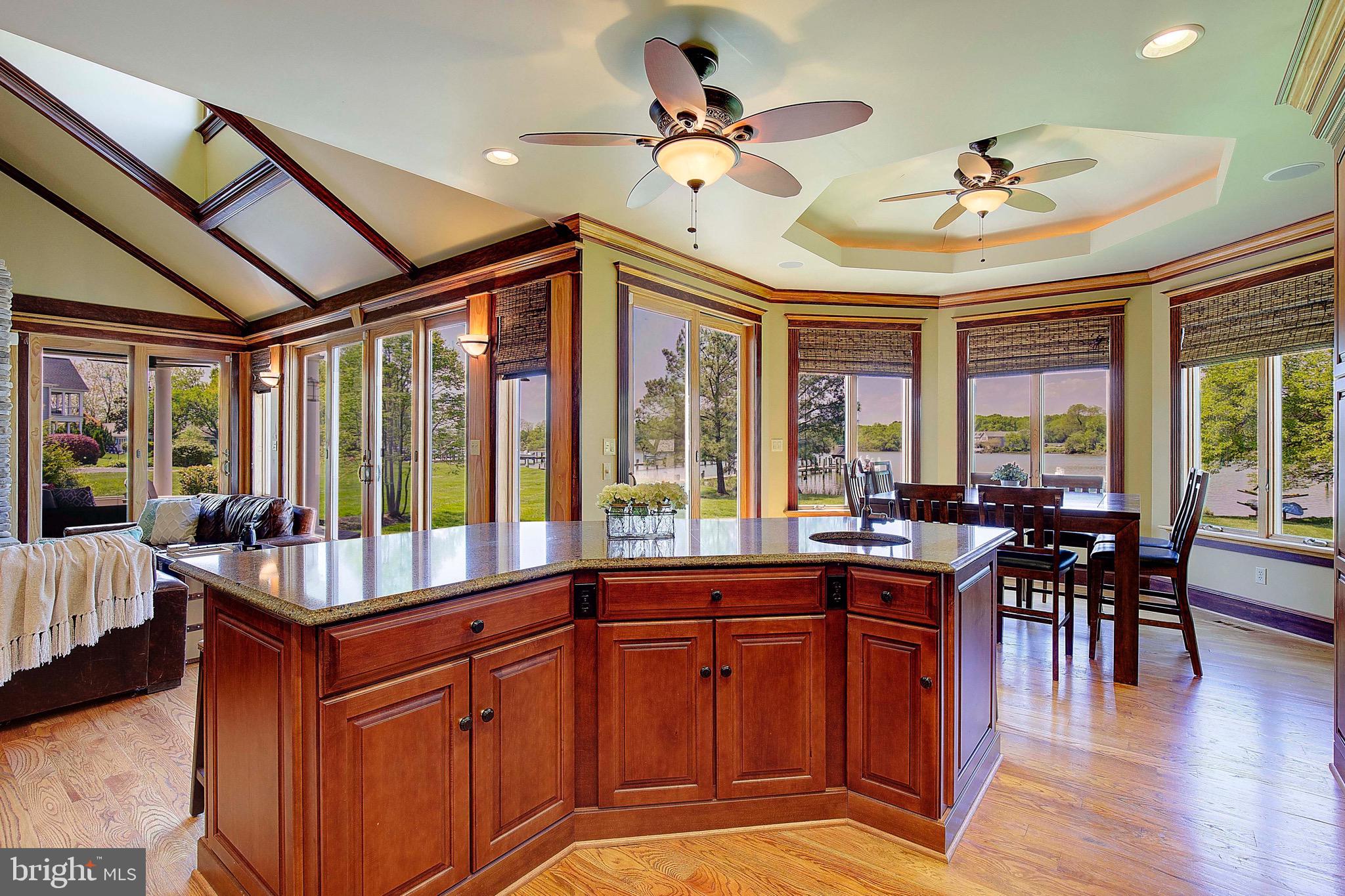 BENTONS PLEASURE - Residential