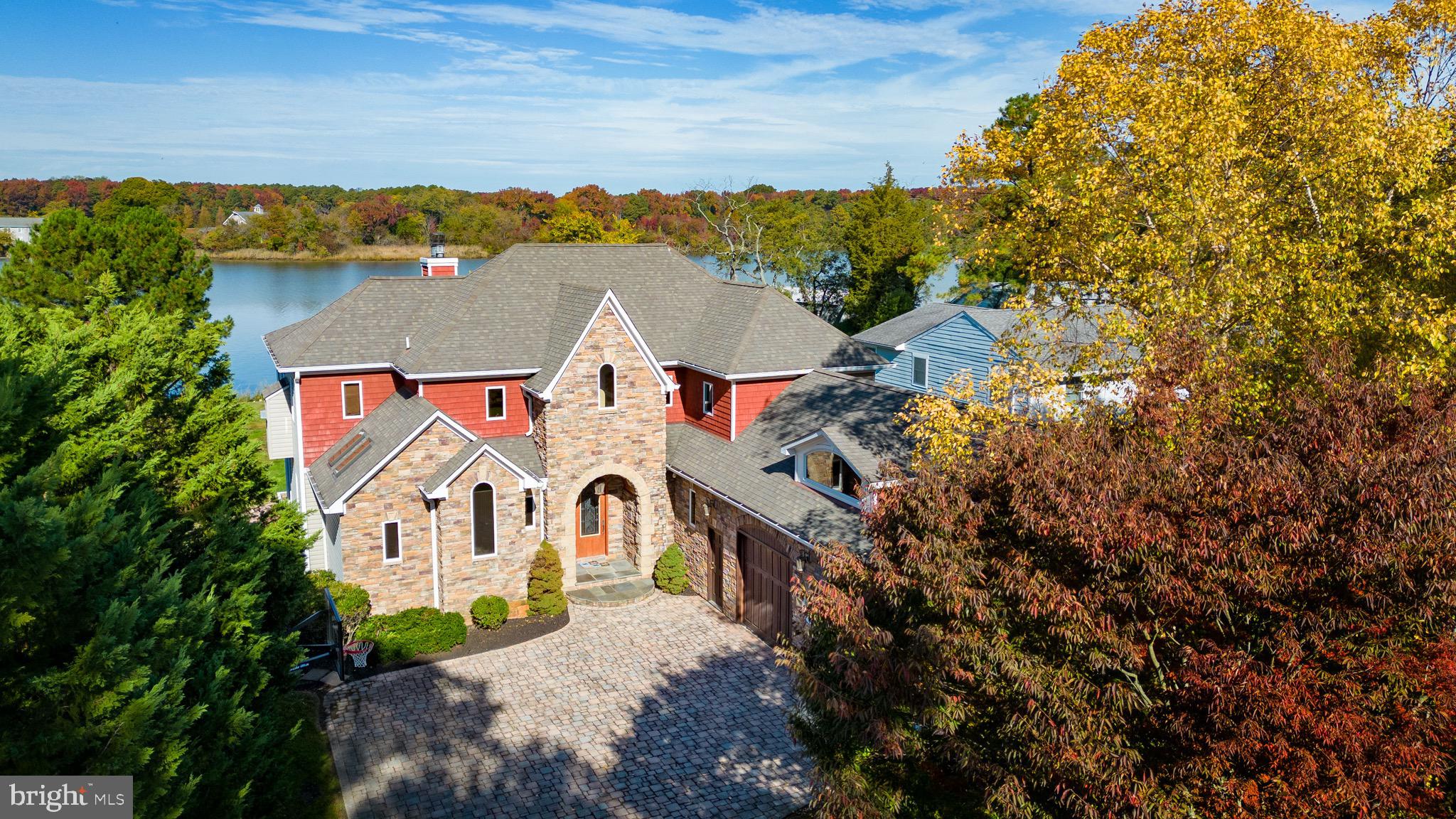 BENTONS PLEASURE - Residential