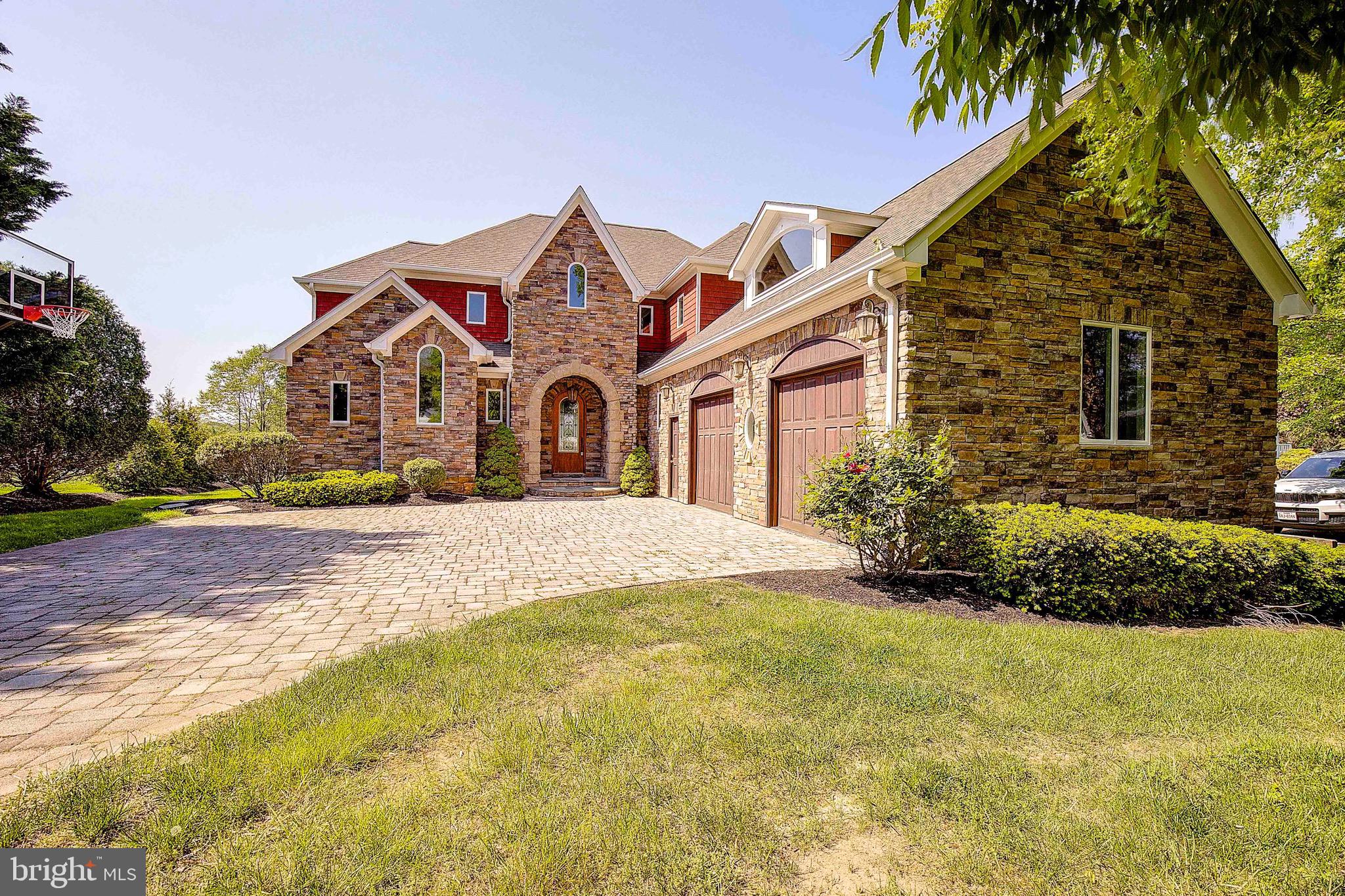 BENTONS PLEASURE - Residential