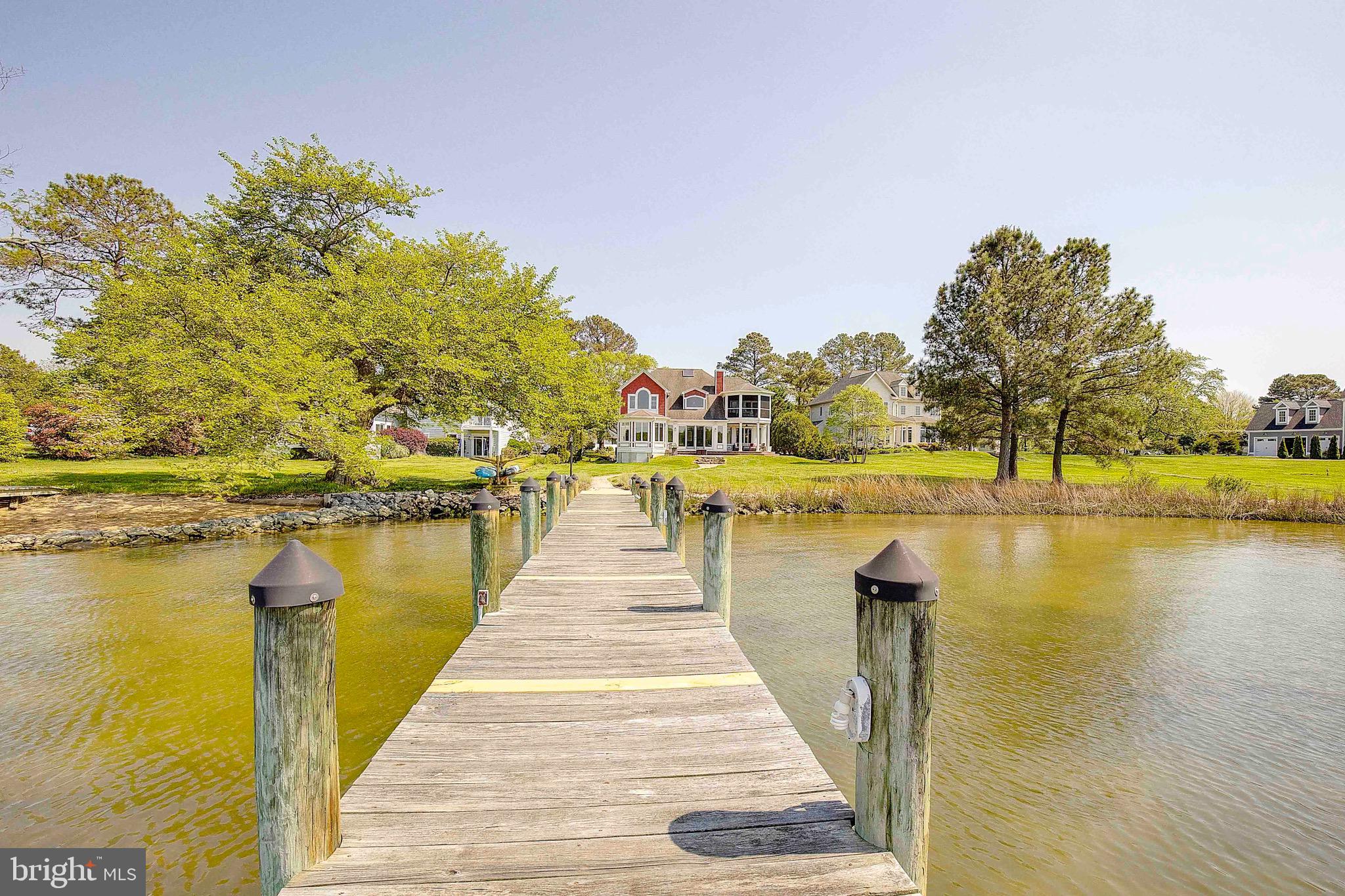 BENTONS PLEASURE - Residential