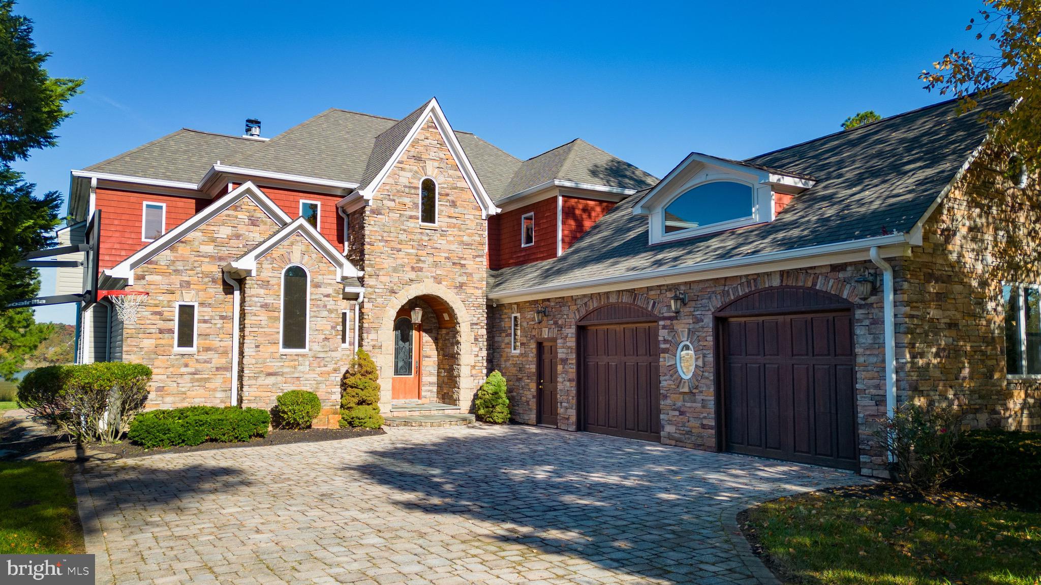 BENTONS PLEASURE - Residential