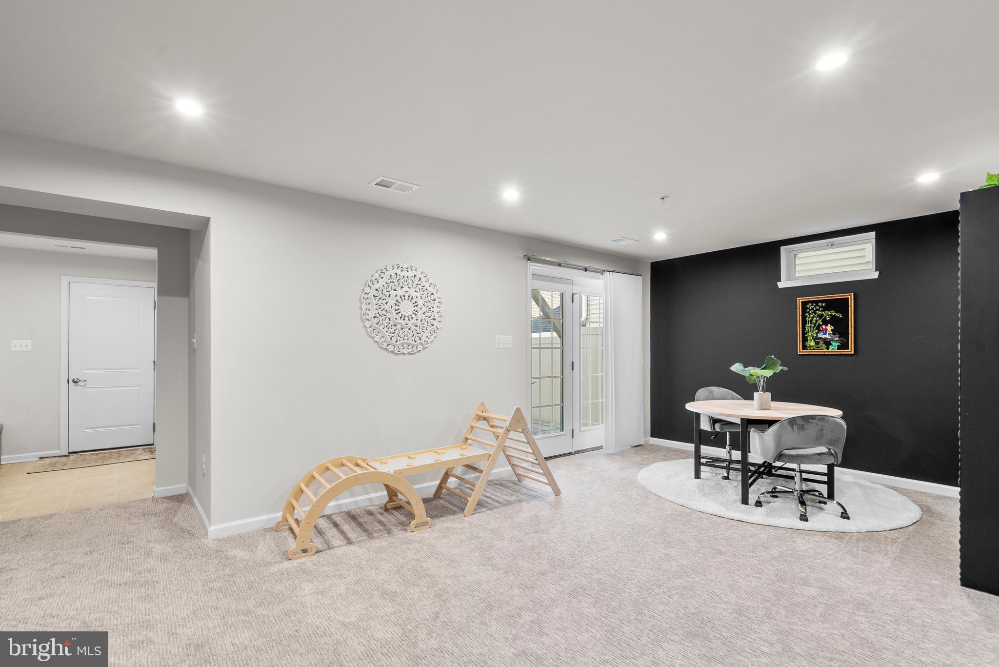 CABIN BRANCH - Residential