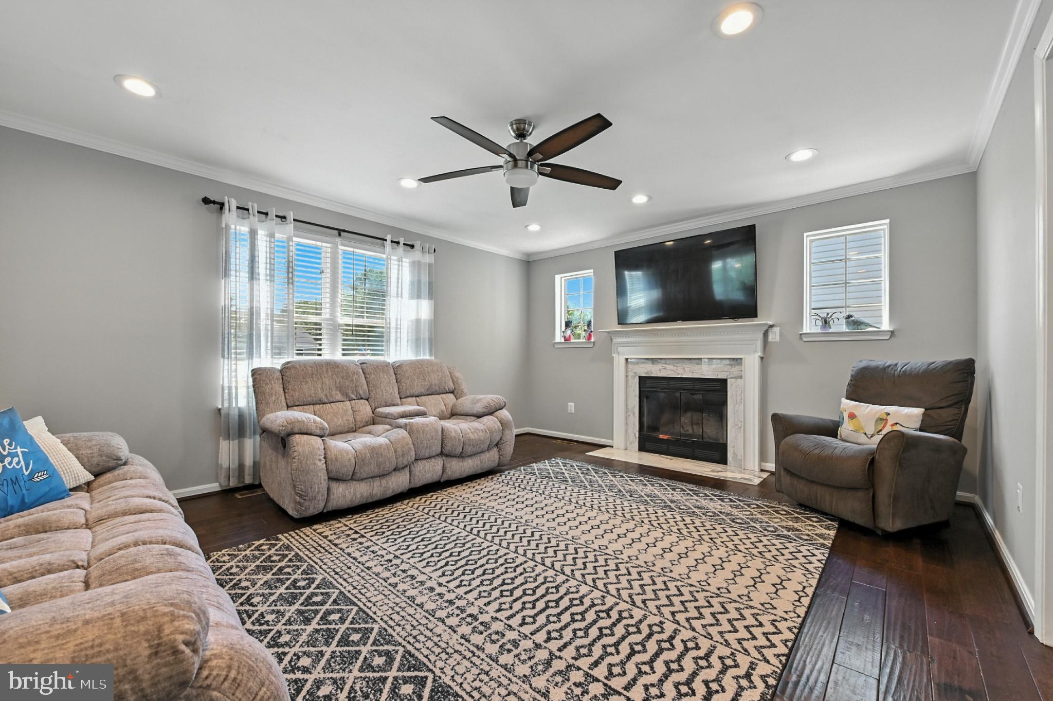 2308 ESTATE AVENUE