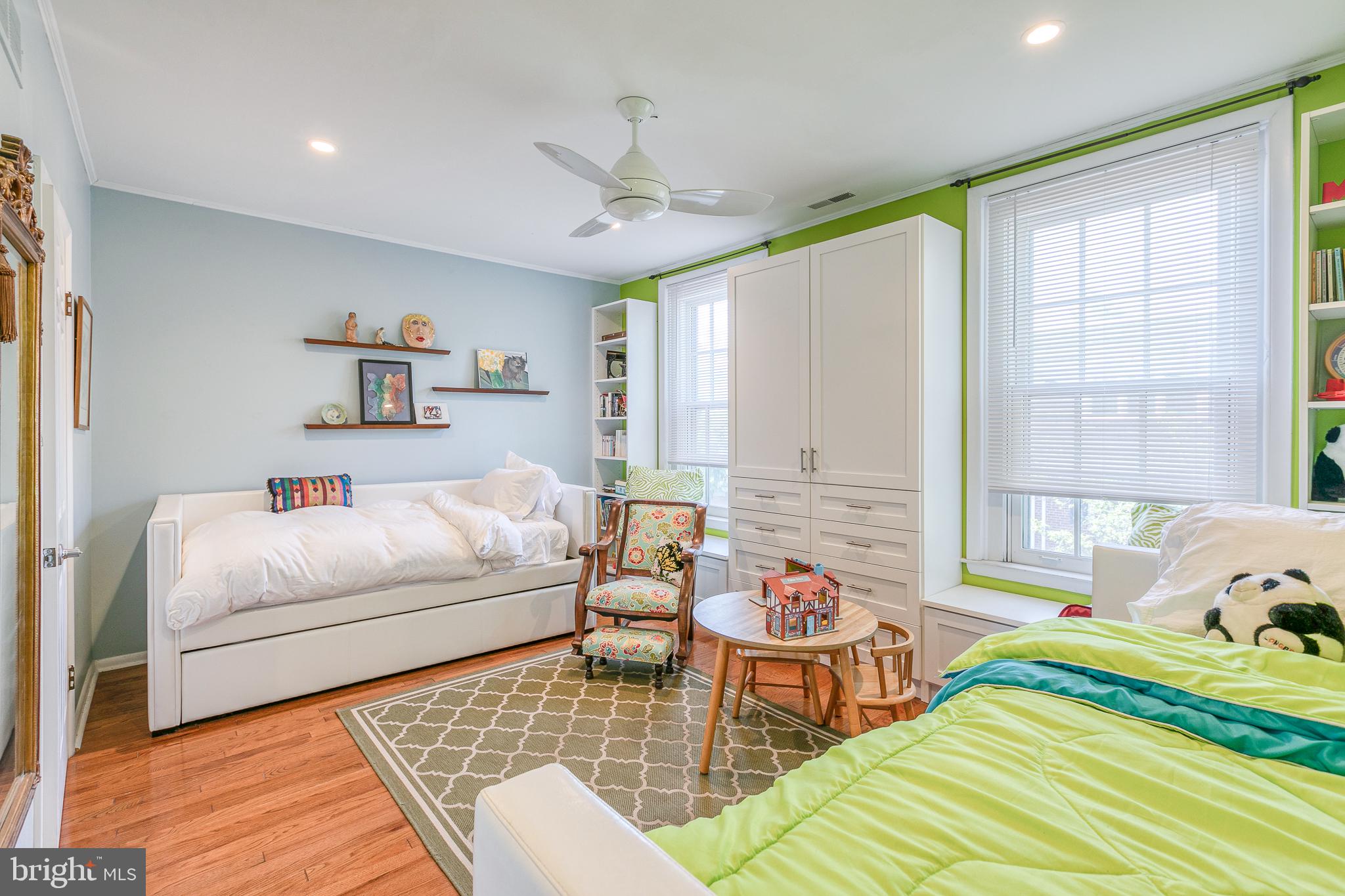 SOCIETY HILL - Residential