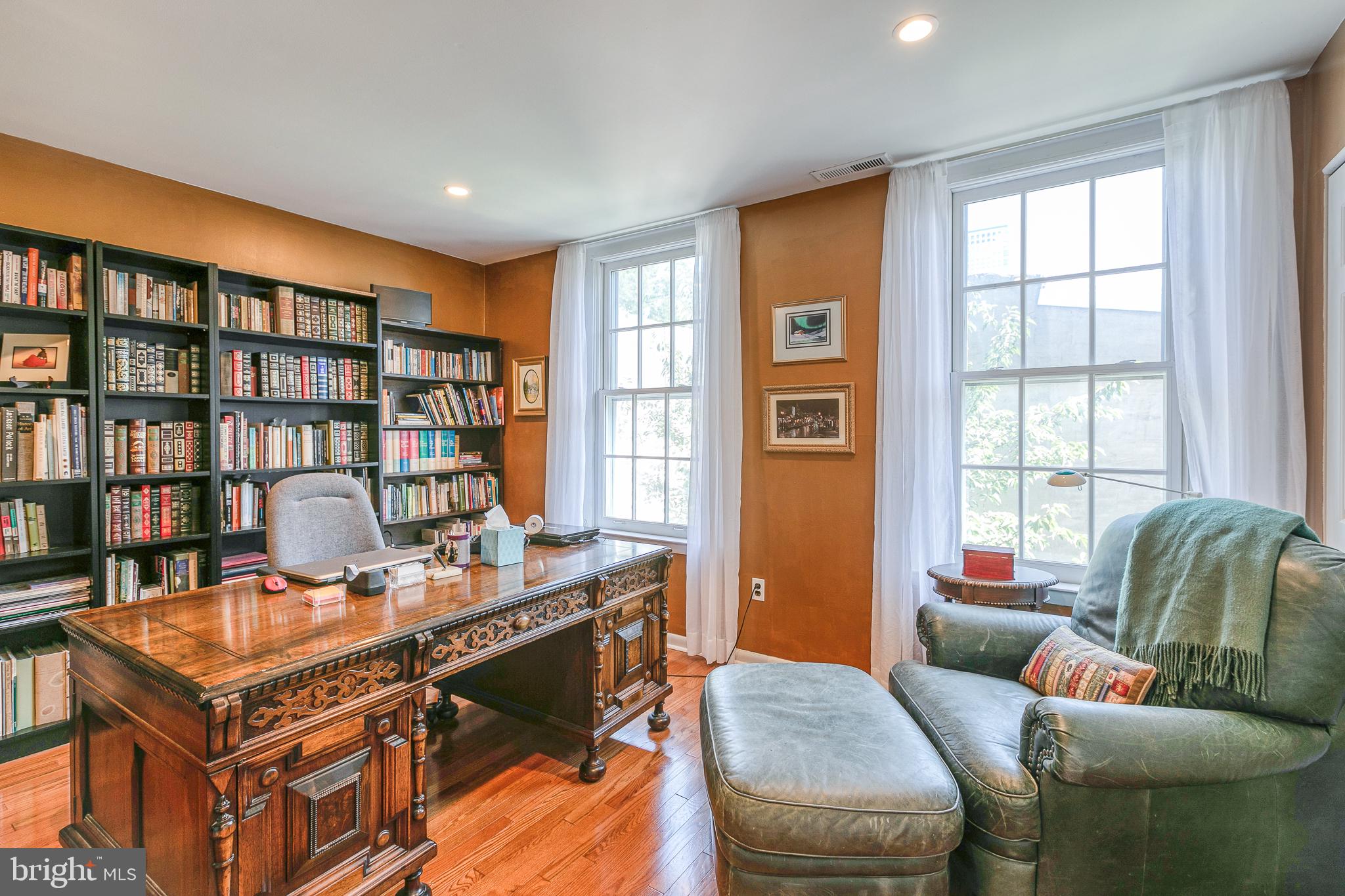 SOCIETY HILL - Residential