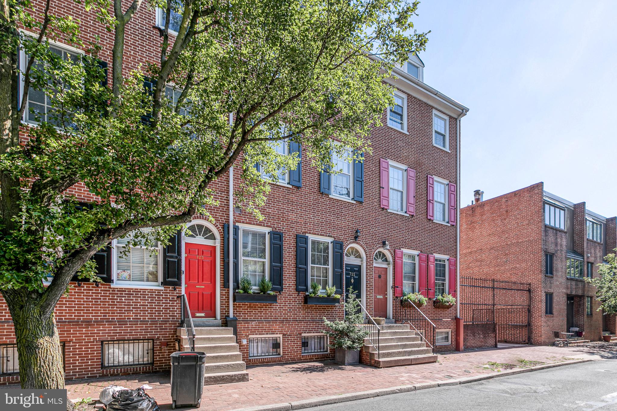 SOCIETY HILL - Residential