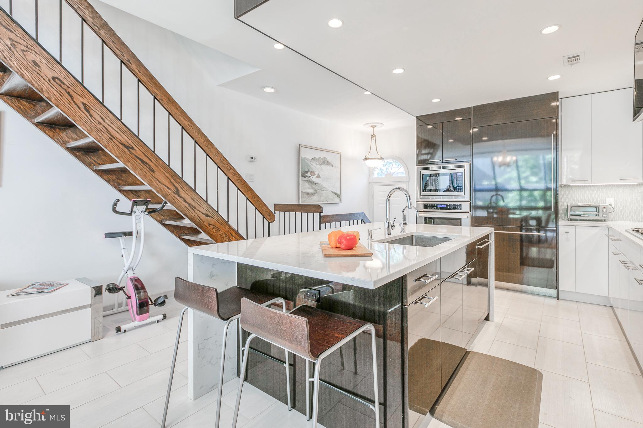 SOCIETY HILL - Residential