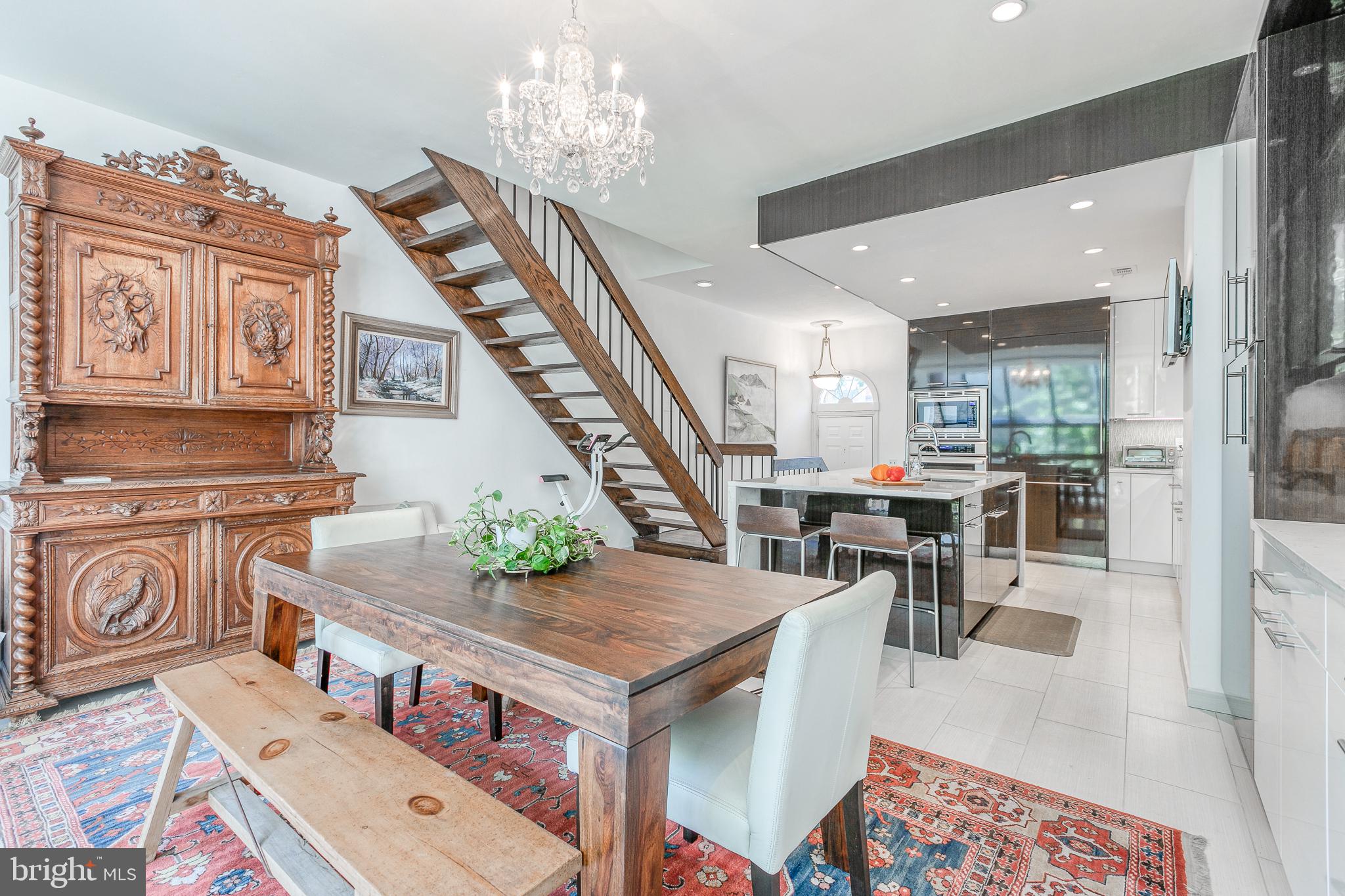 SOCIETY HILL - Residential