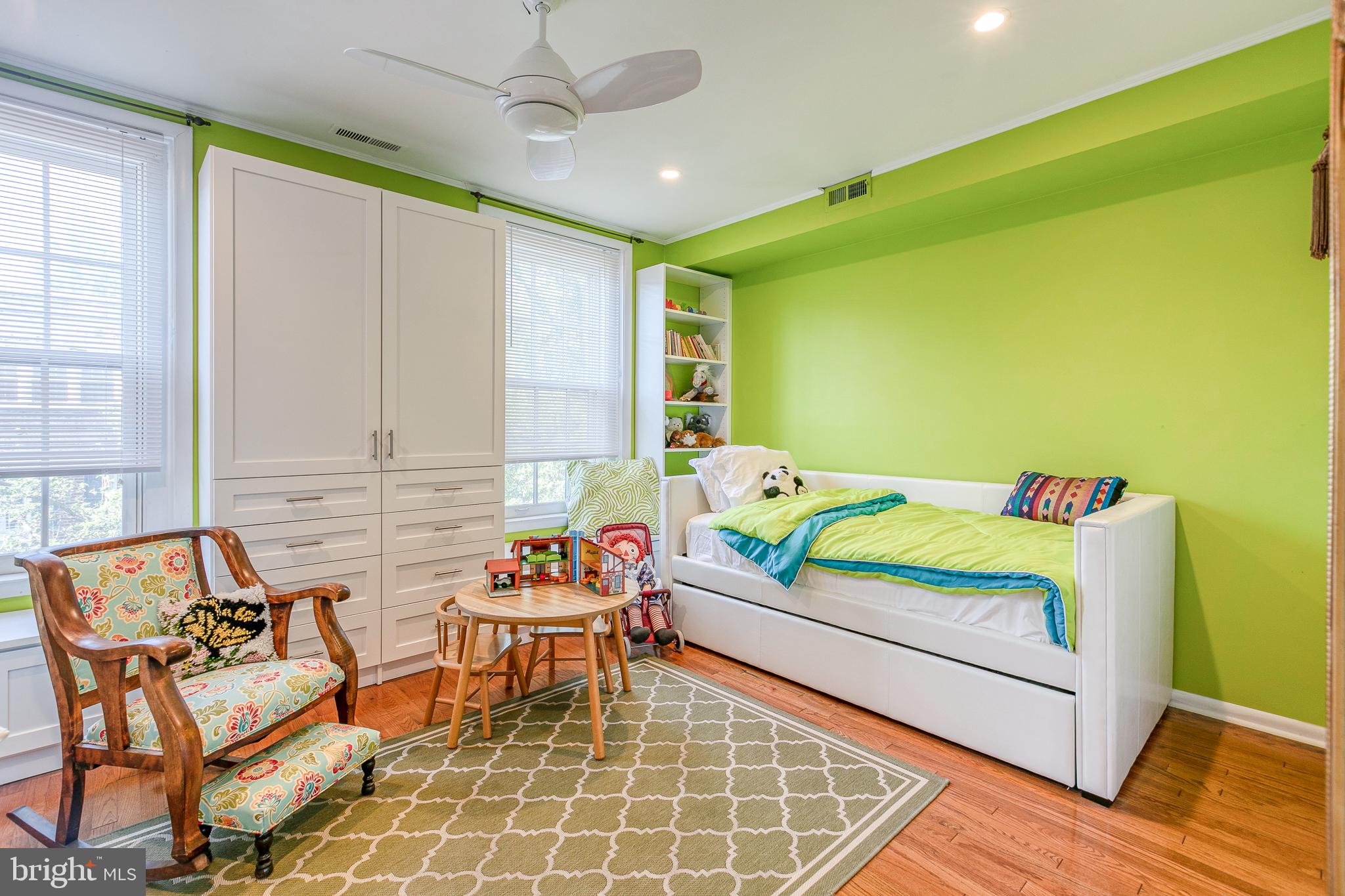 SOCIETY HILL - Residential