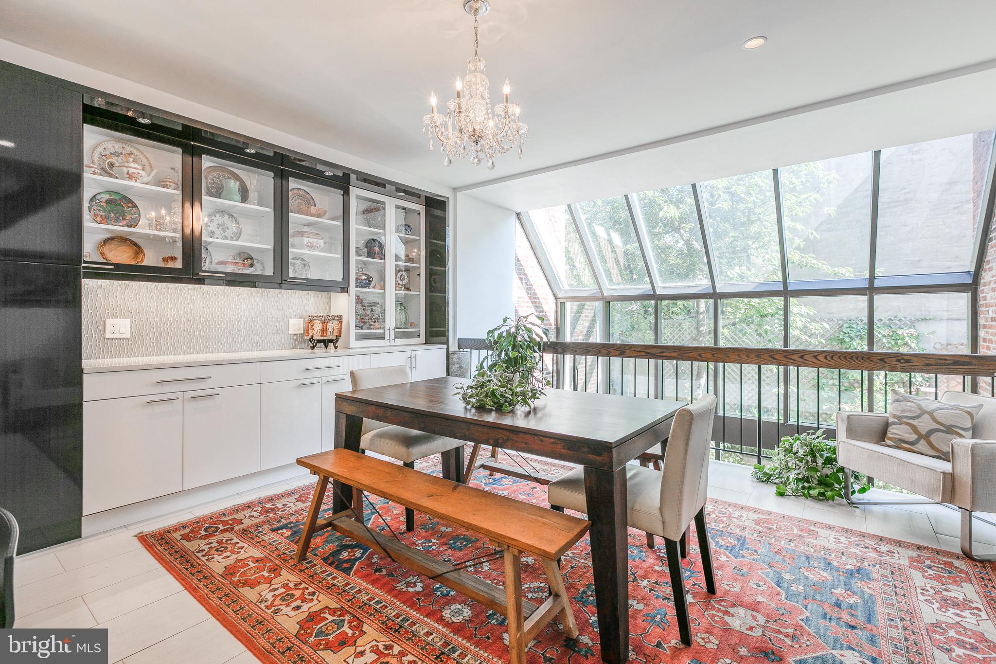 SOCIETY HILL - Residential