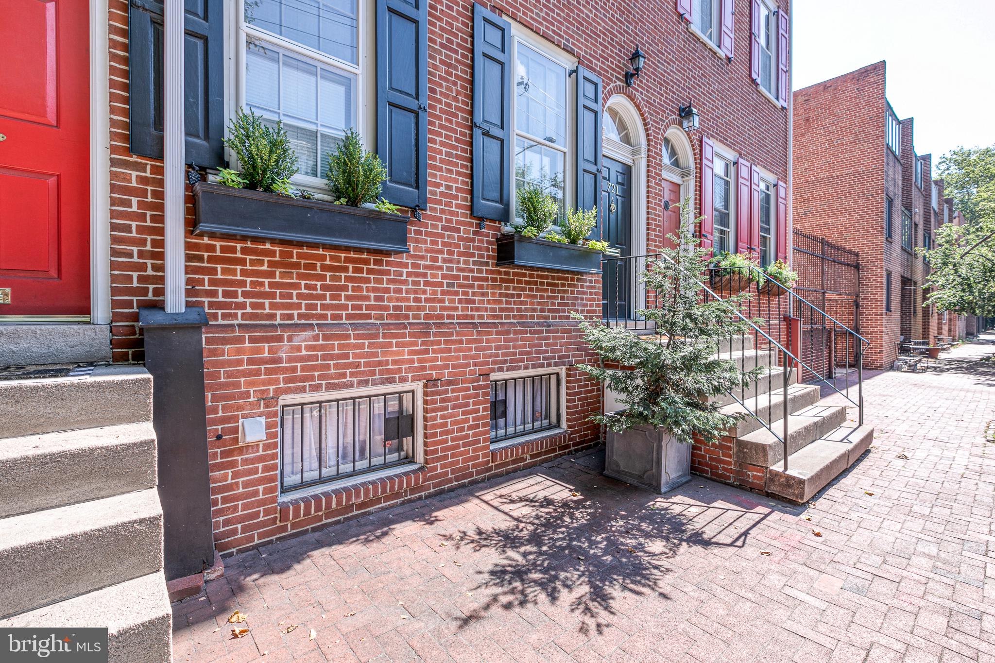 SOCIETY HILL - Residential