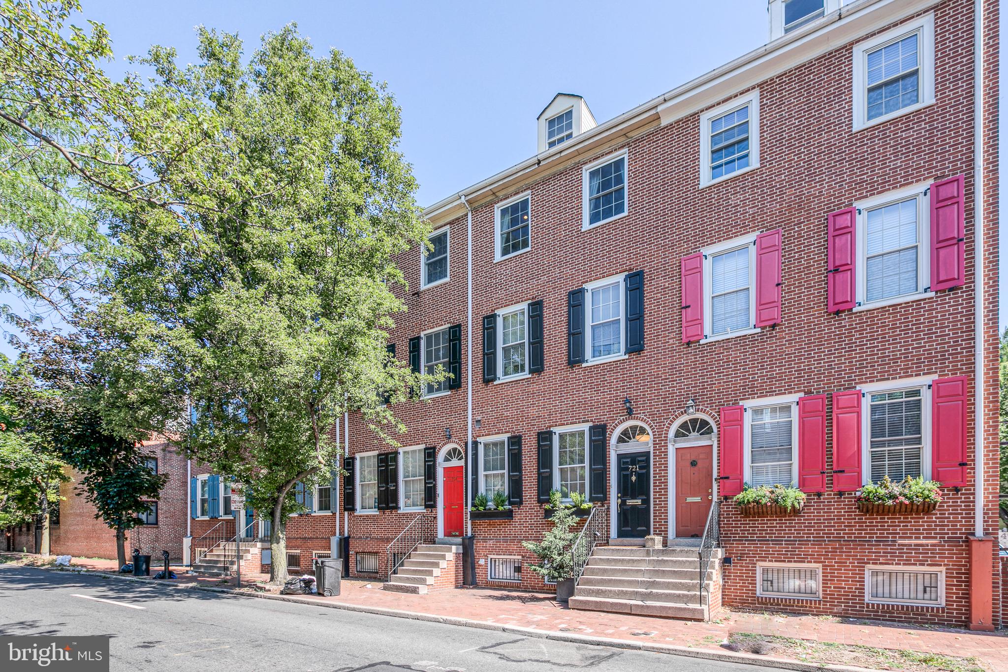 SOCIETY HILL - Residential